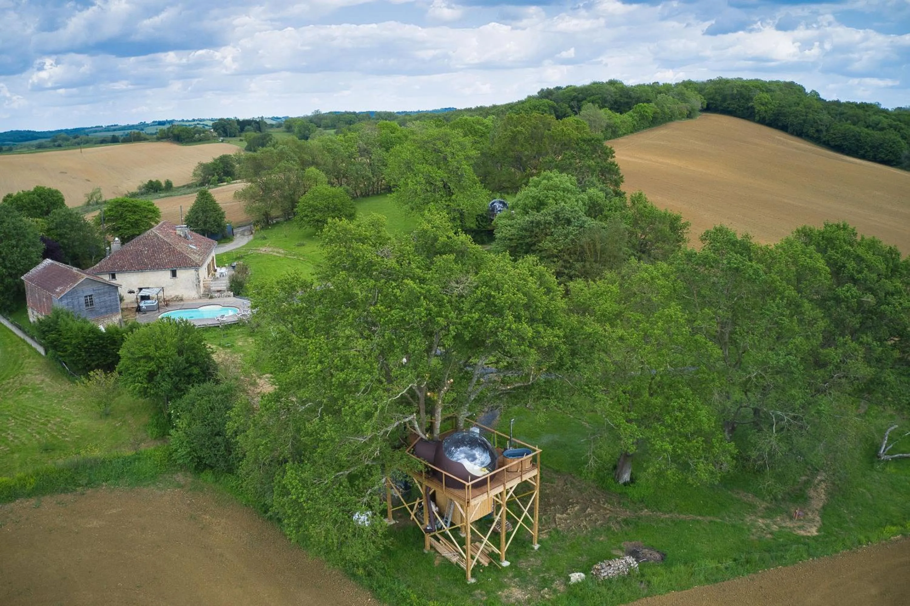 Garden in les bulles perchées de lartigue
