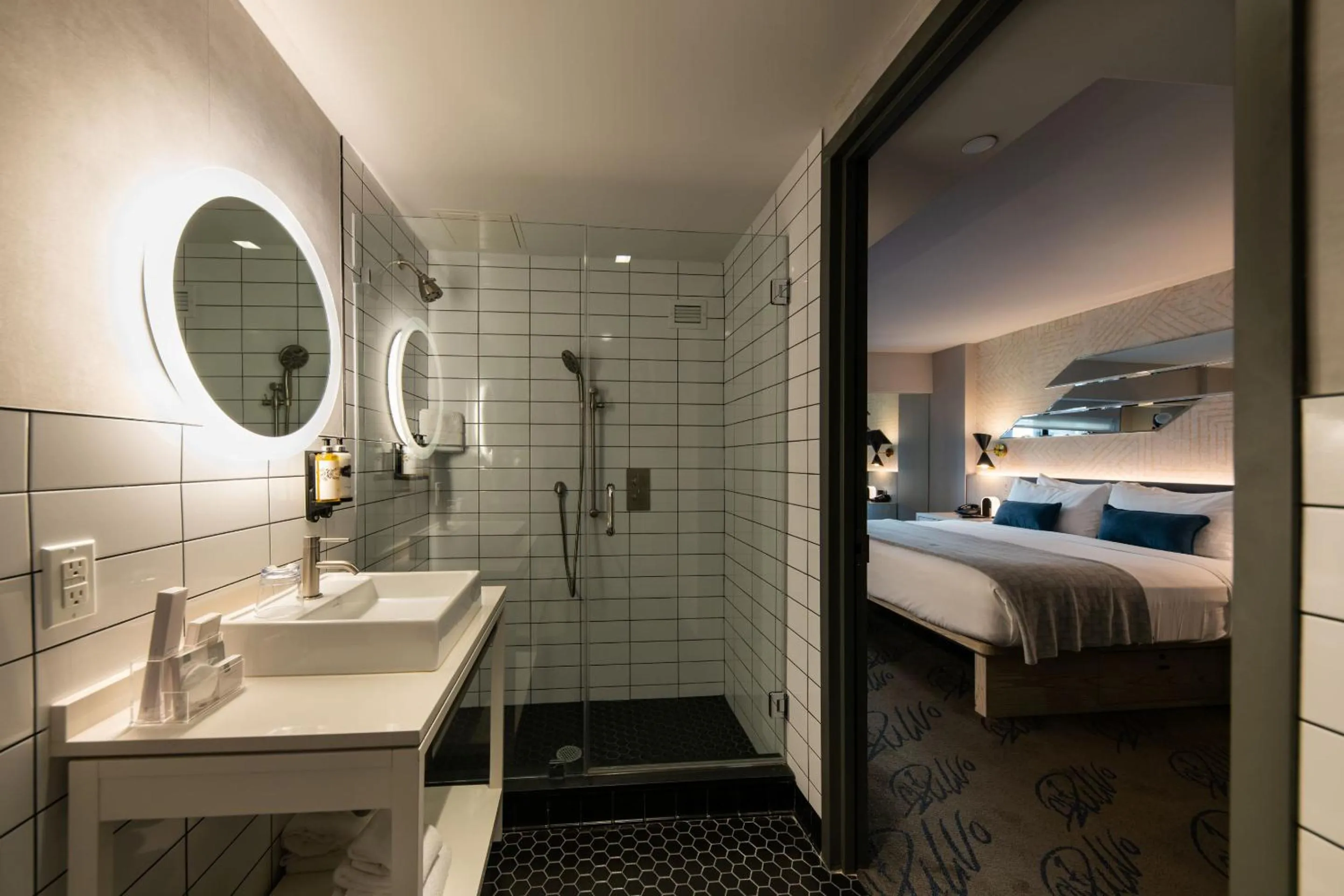 Bathroom, Bed in Pestana CR7 Times Square