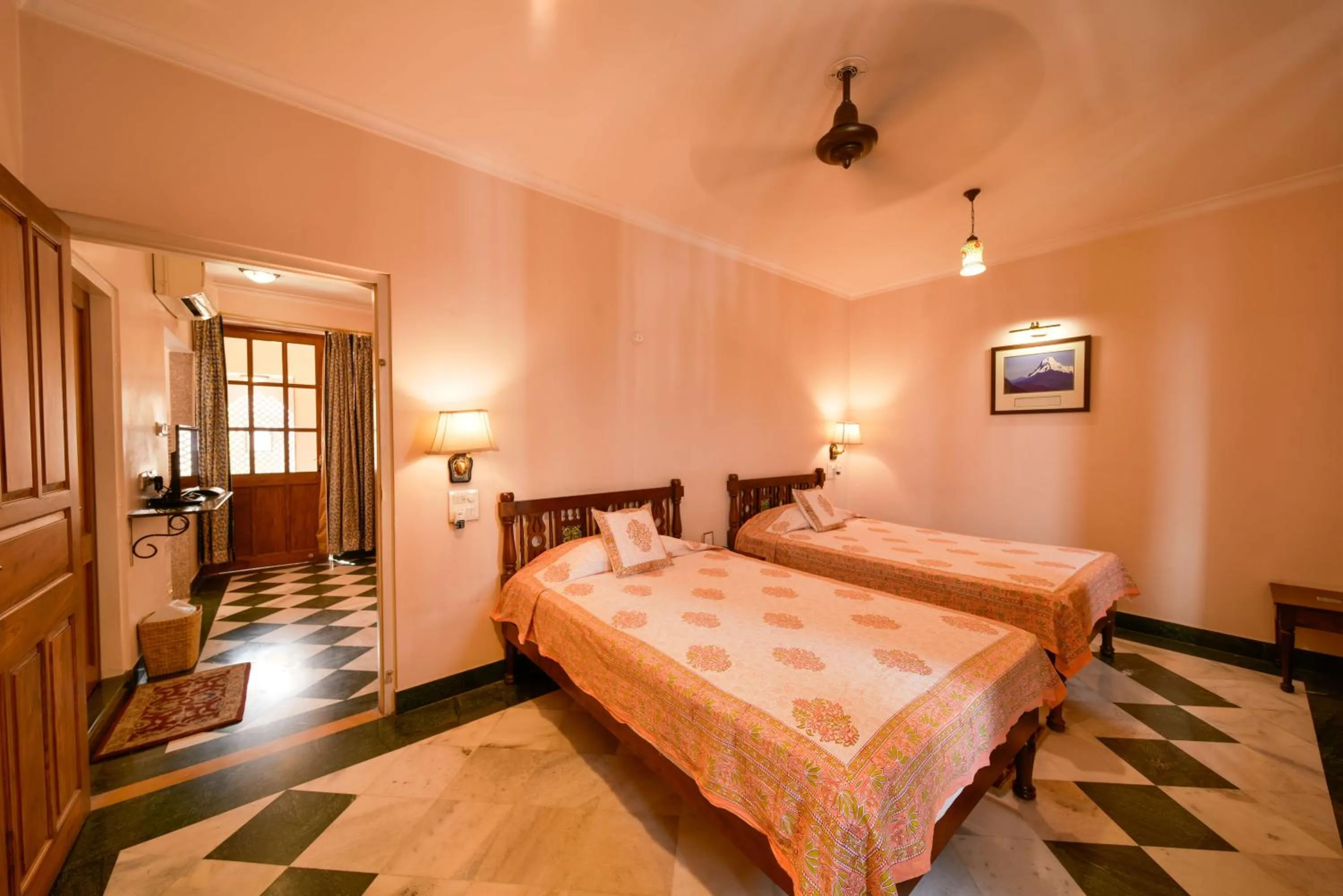 Bedroom, Bed in Hotel Arya Niwas