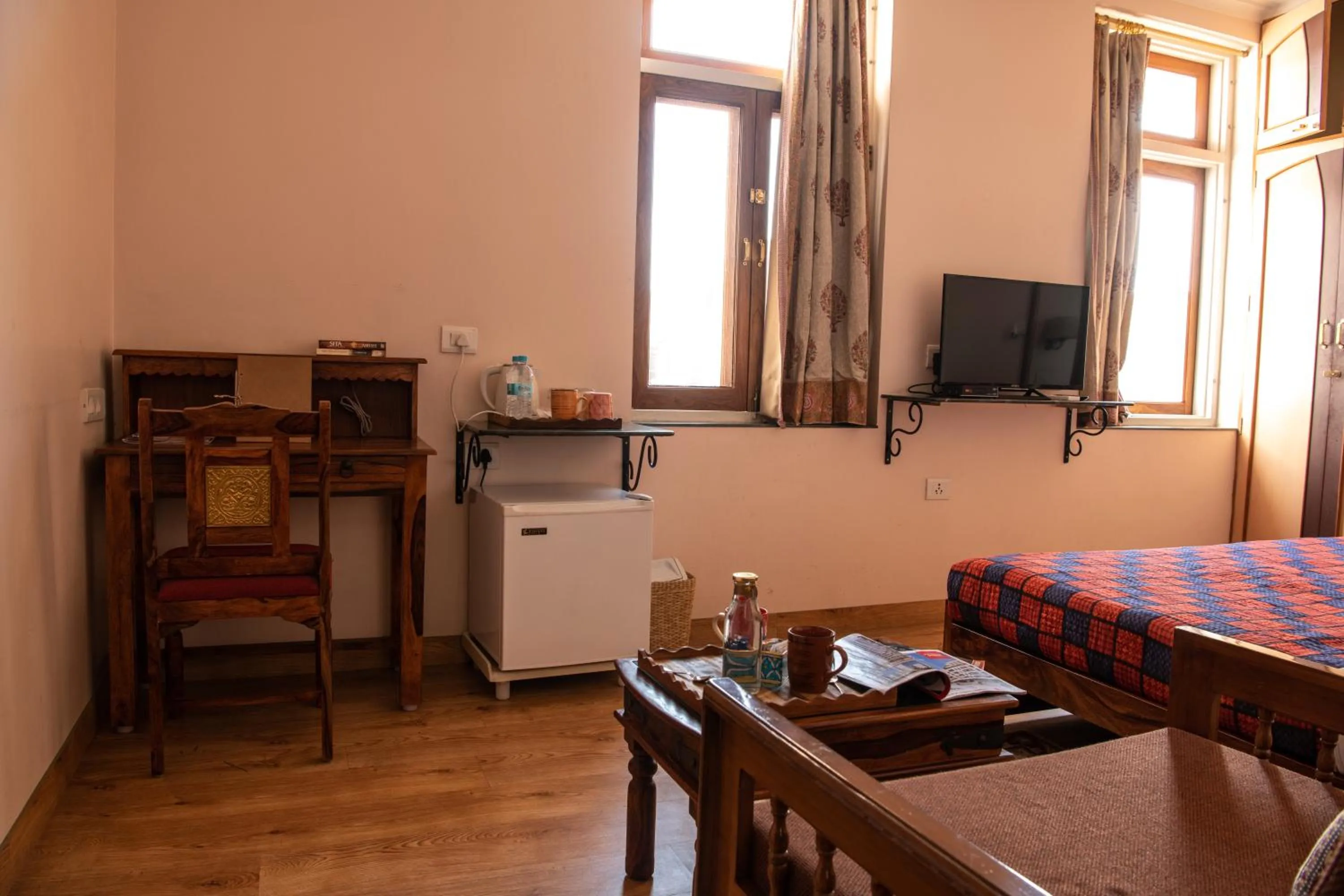 Photo of the whole room in Hotel Arya Niwas