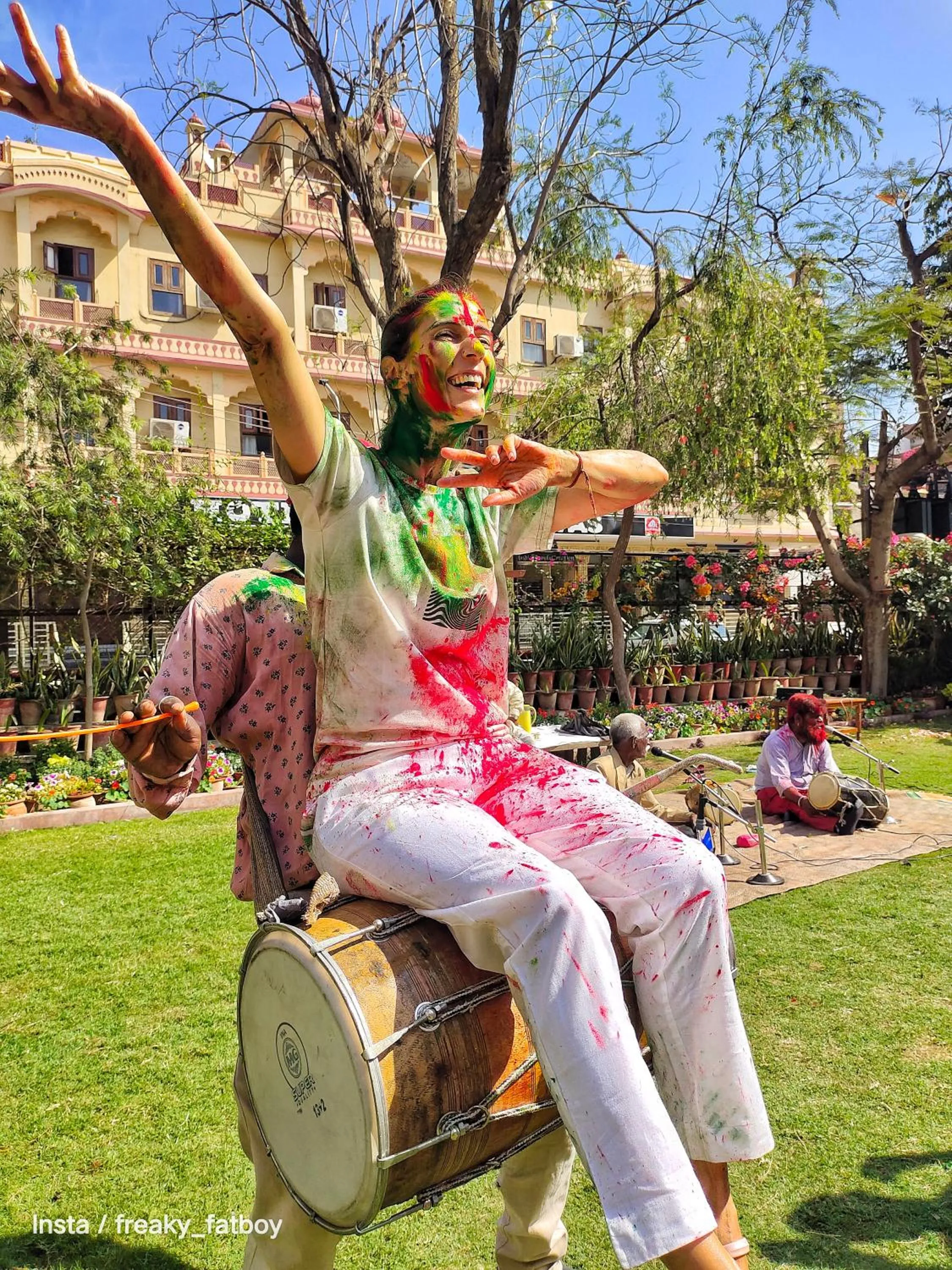 Entertainment in Hotel Arya Niwas