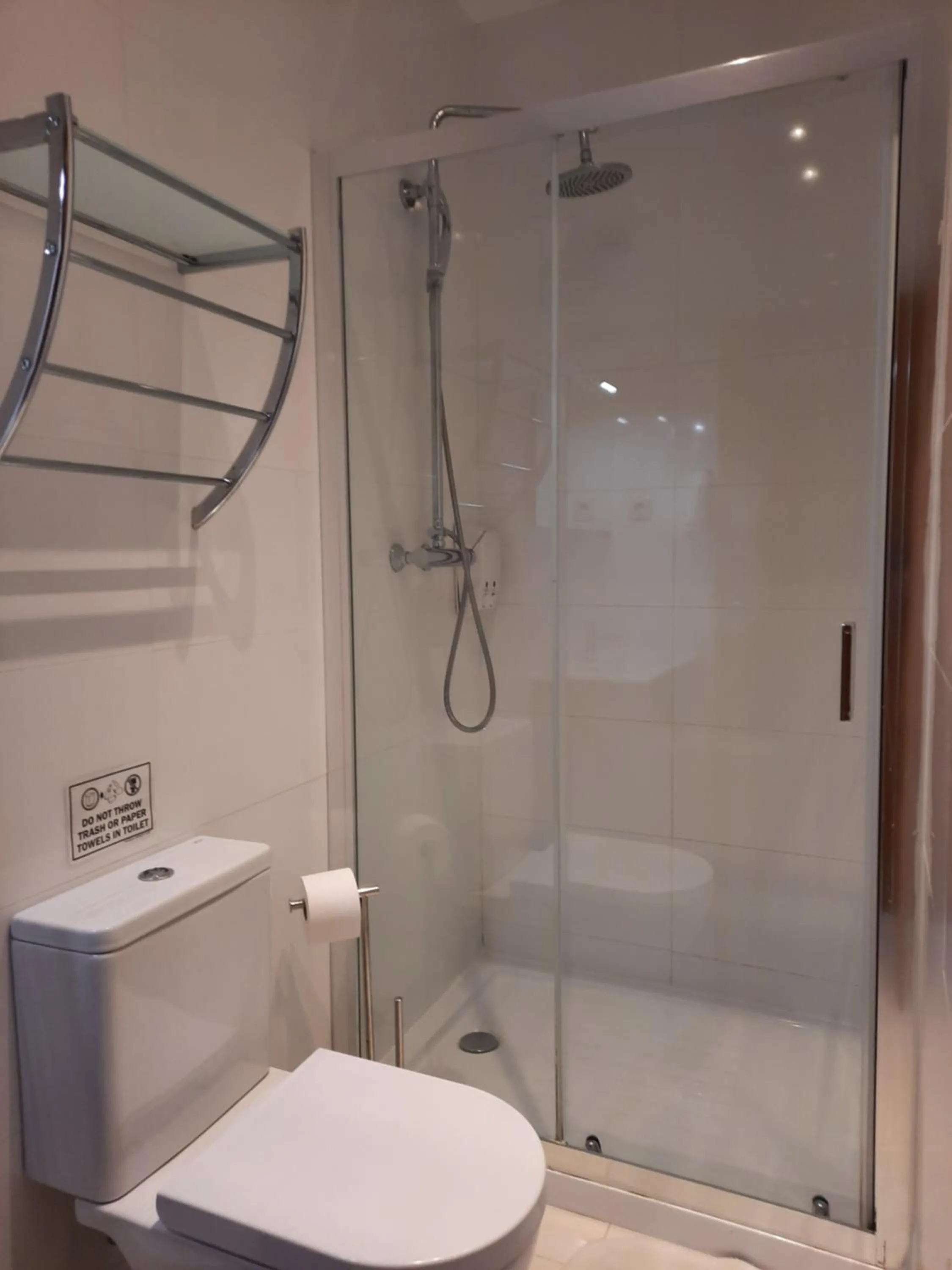 Shower in Apartamentos Portodouro - Santa Catarina