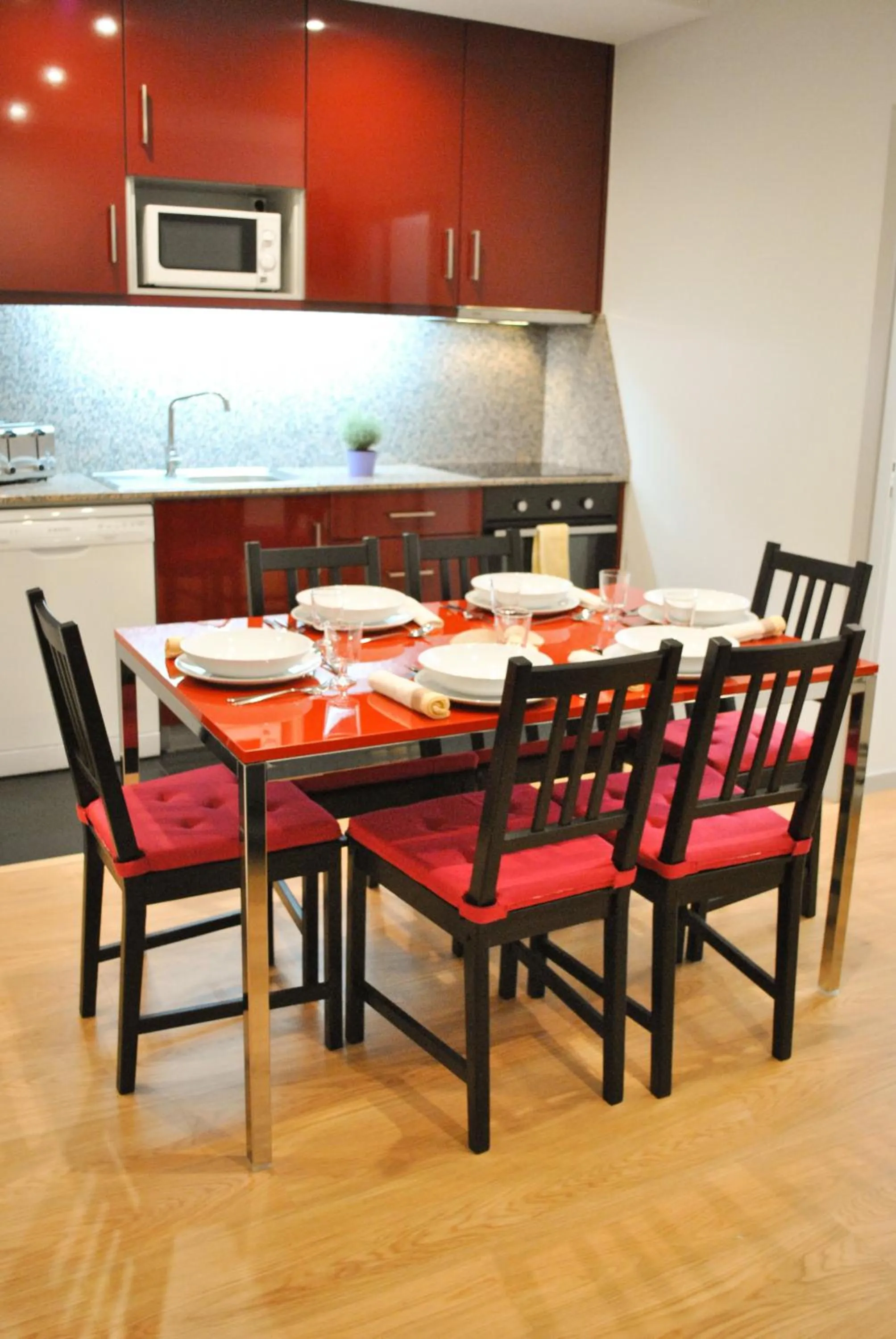 Kitchen or kitchenette in Apartamentos Portodouro - Santa Catarina