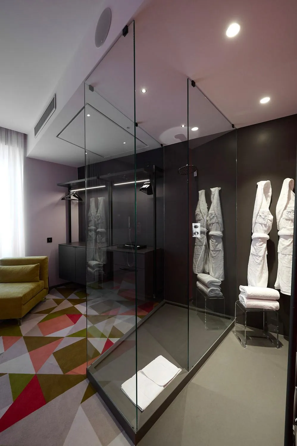 Shower in MyTALE Creative Academy Hotel