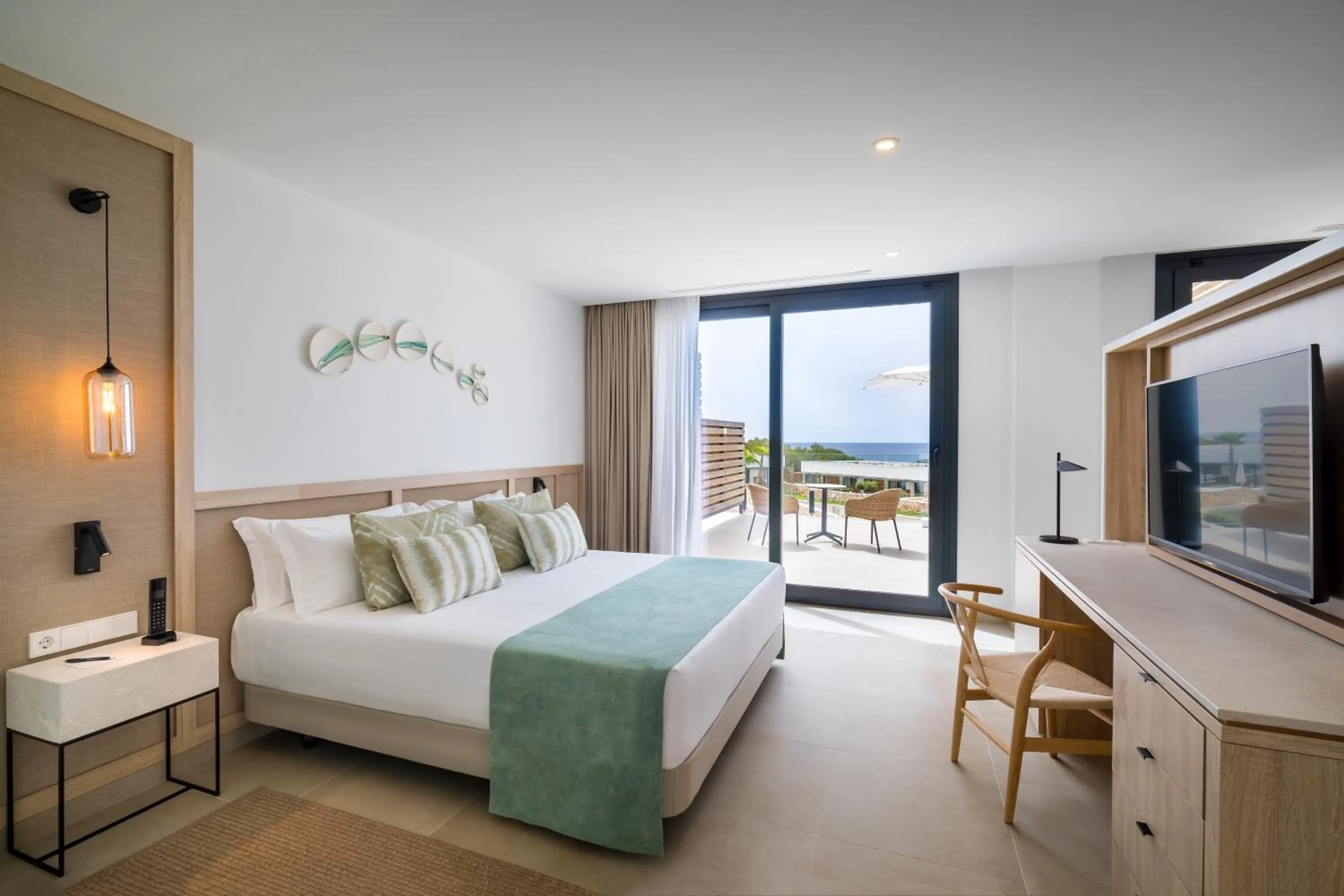 Photo of the whole room, Bed in Barceló Nura