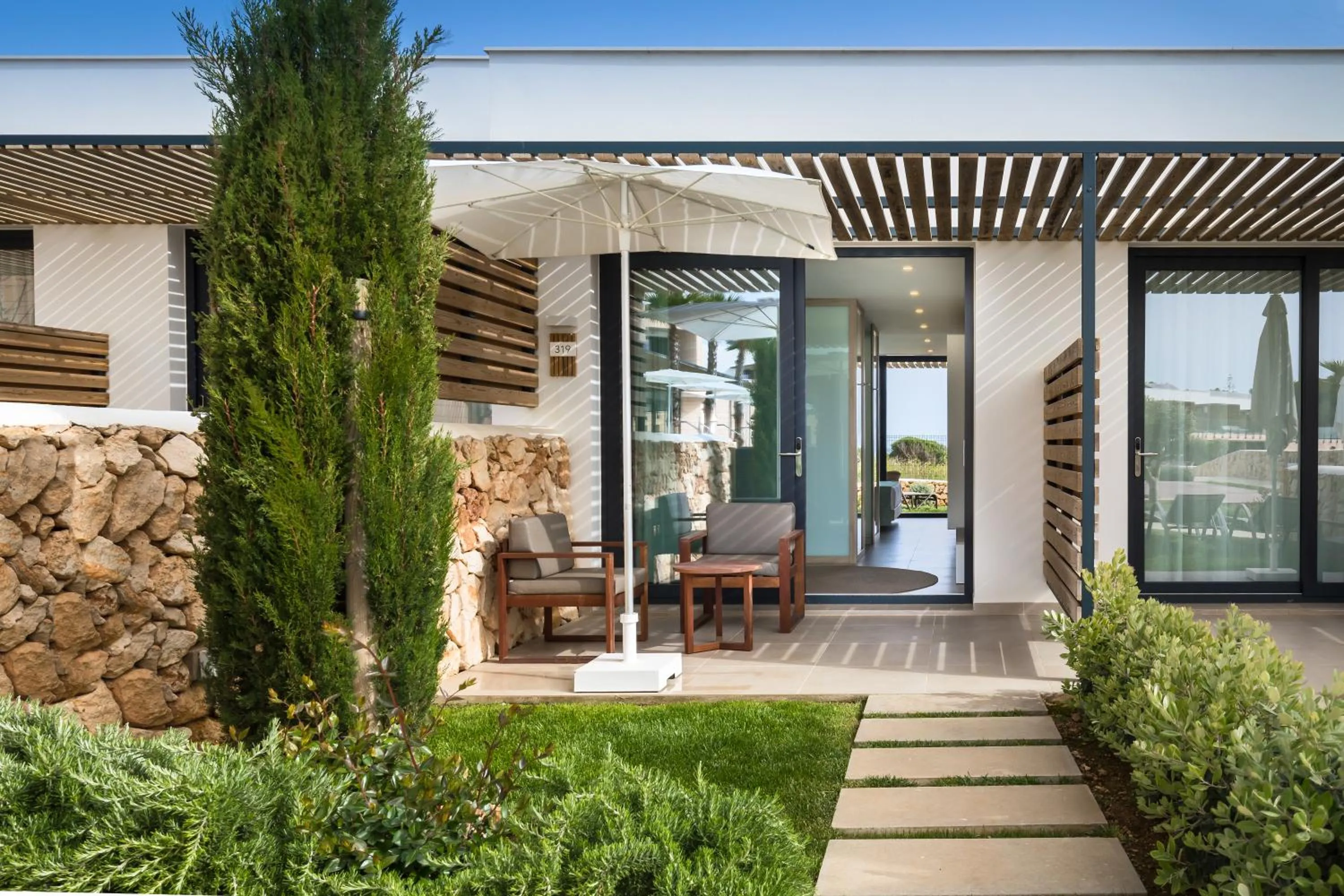 Facade/entrance in Barceló Nura