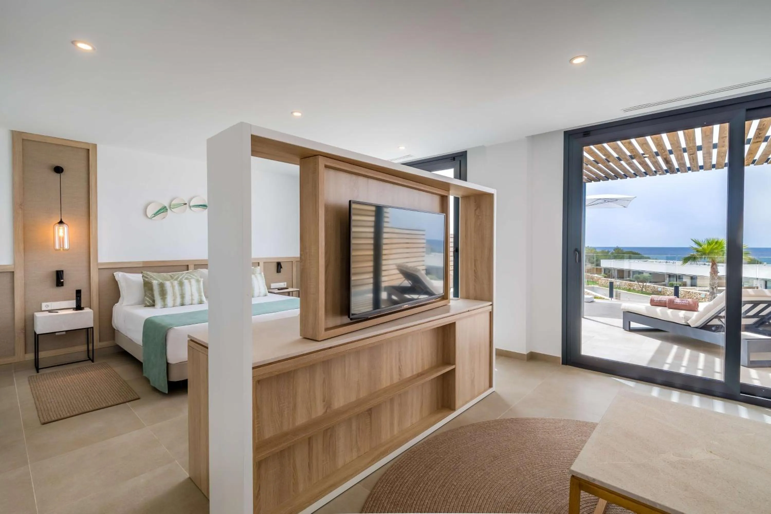 Photo of the whole room, Bed in Barceló Nura