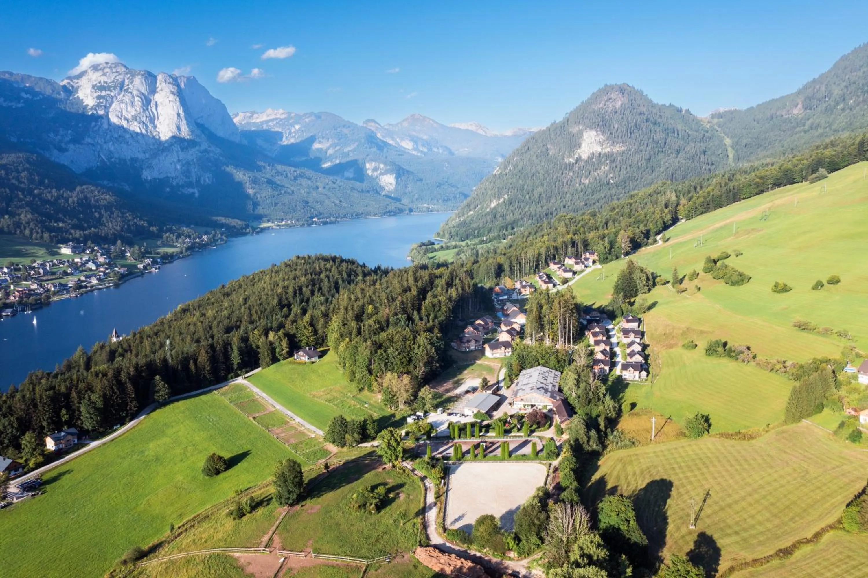 Property building in Narzissendorf Zloam