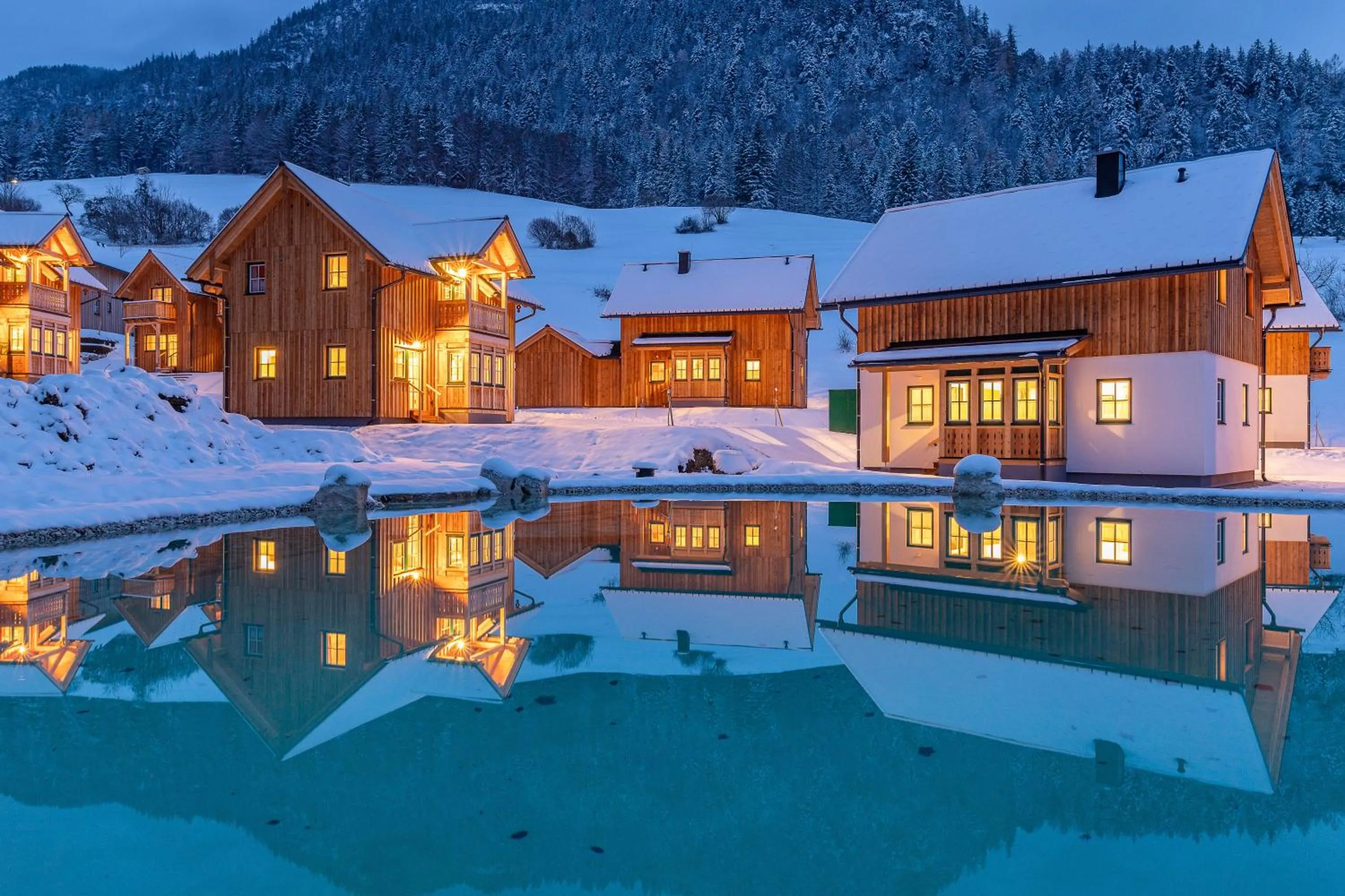 Property building in Narzissendorf Zloam