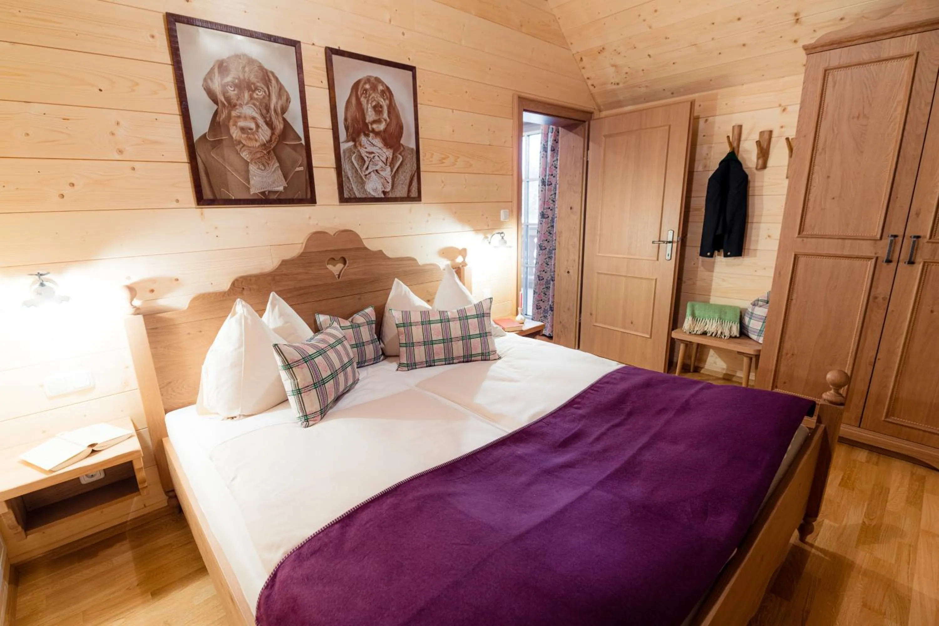 Bedroom, Bed in Narzissendorf Zloam