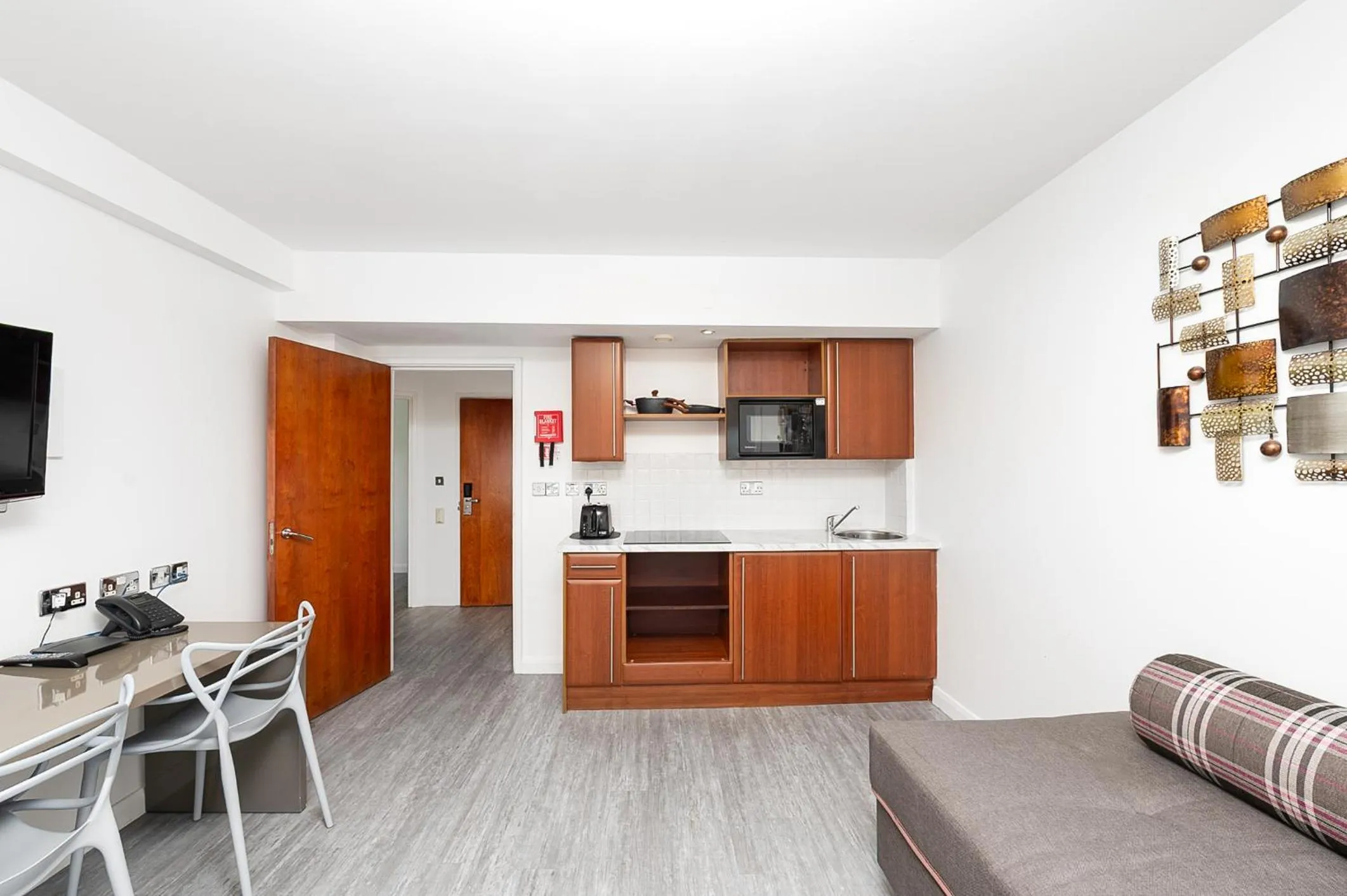 Kitchen or kitchenette in Roland House