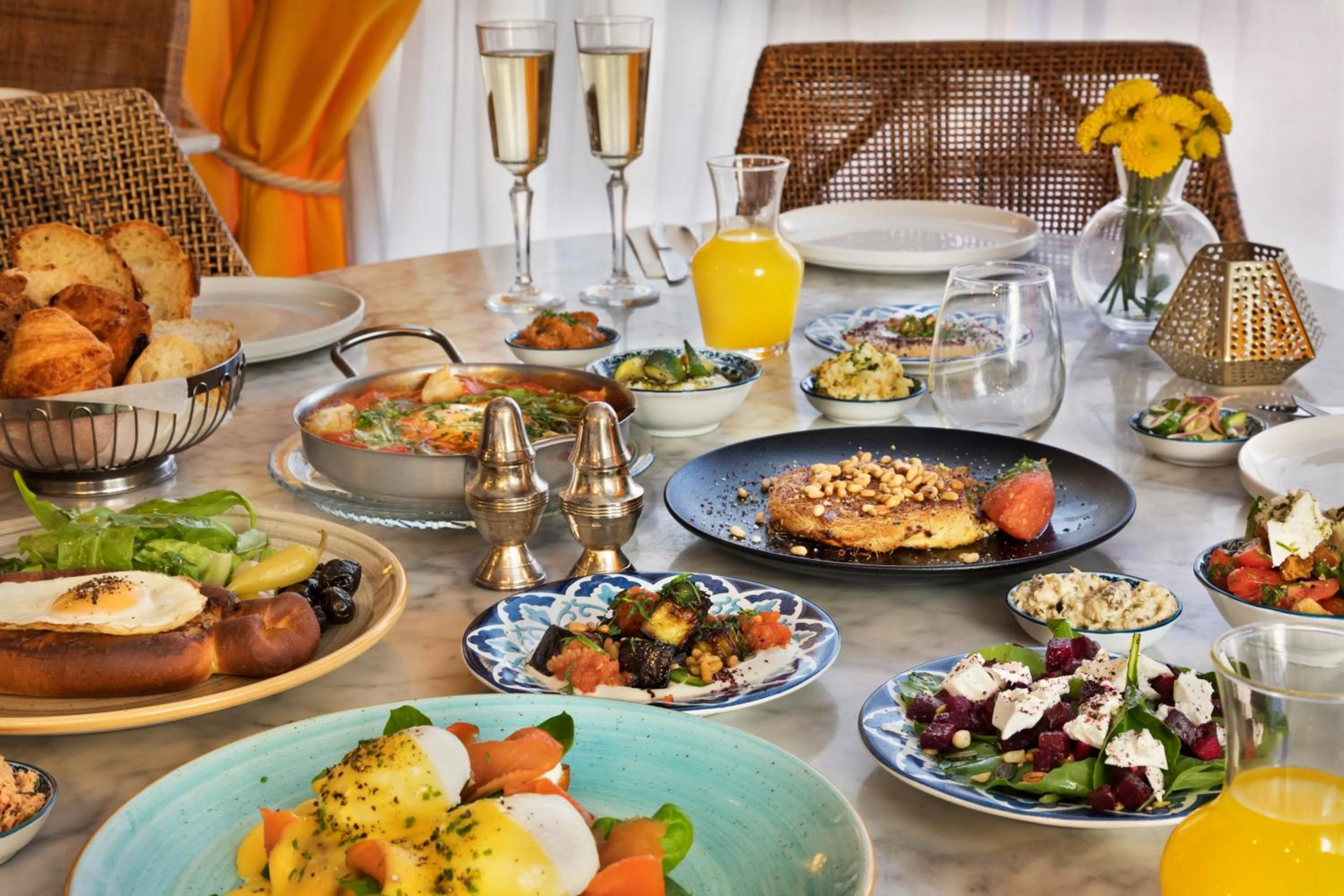 Breakfast in Beach Hotel by Zvieli Hotels