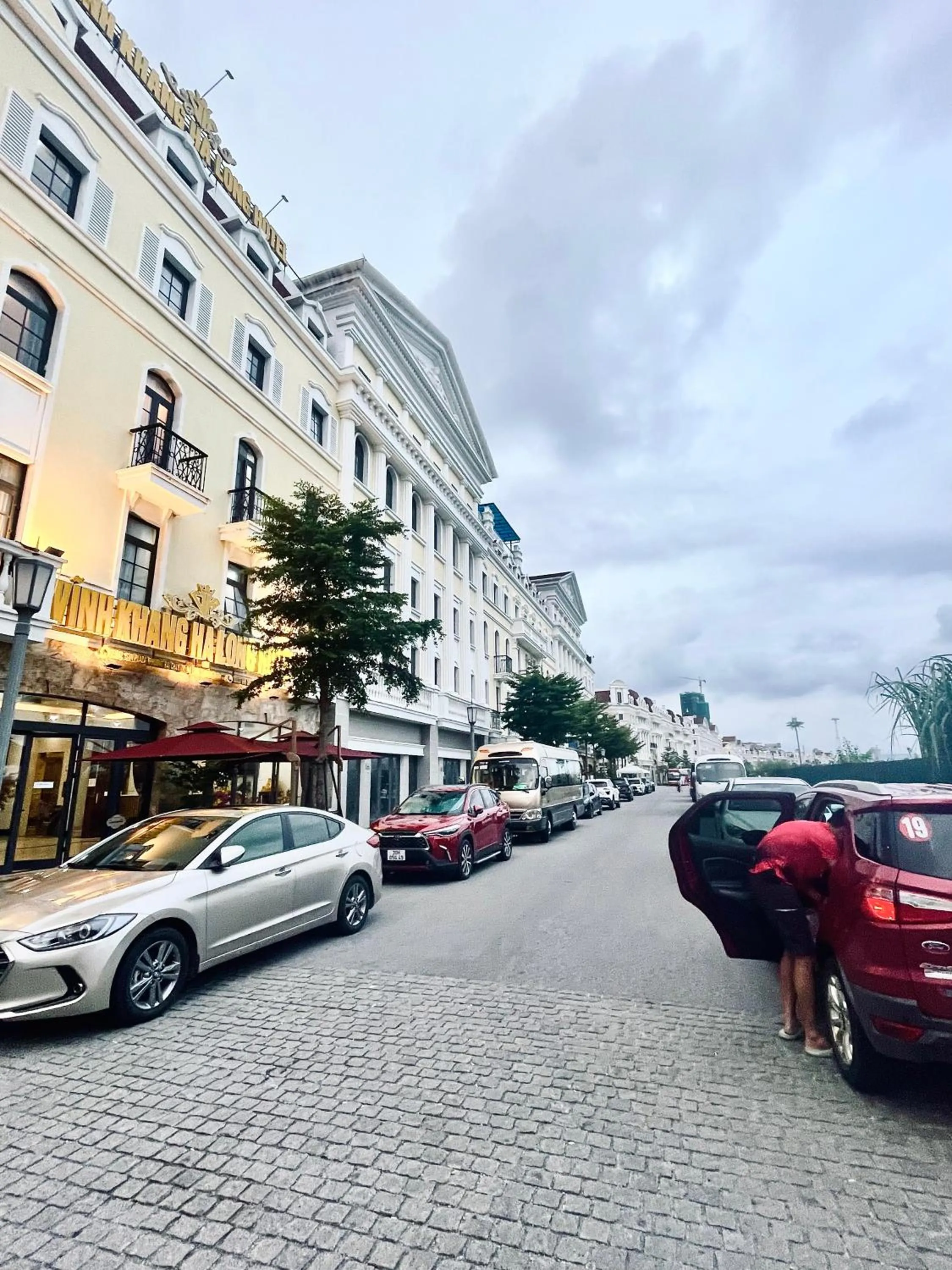 Property building in VĨNH KHANG HẠ LONG HOTEL