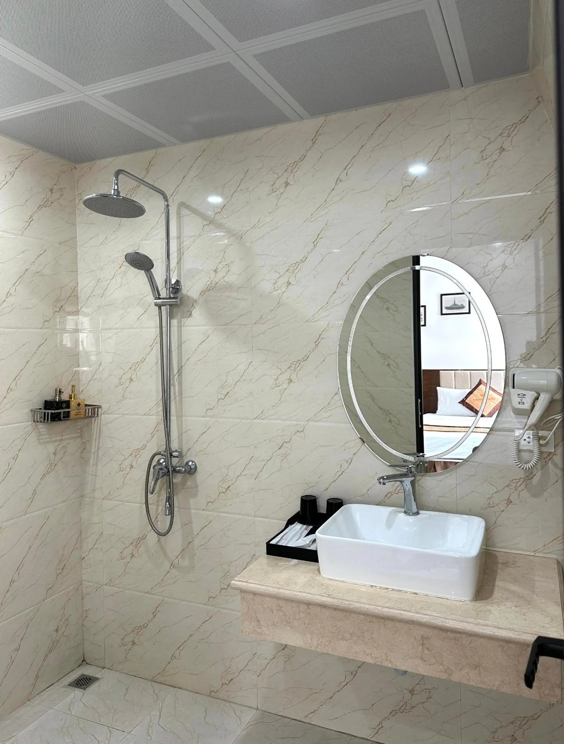 Bathroom in VĨNH KHANG HẠ LONG HOTEL