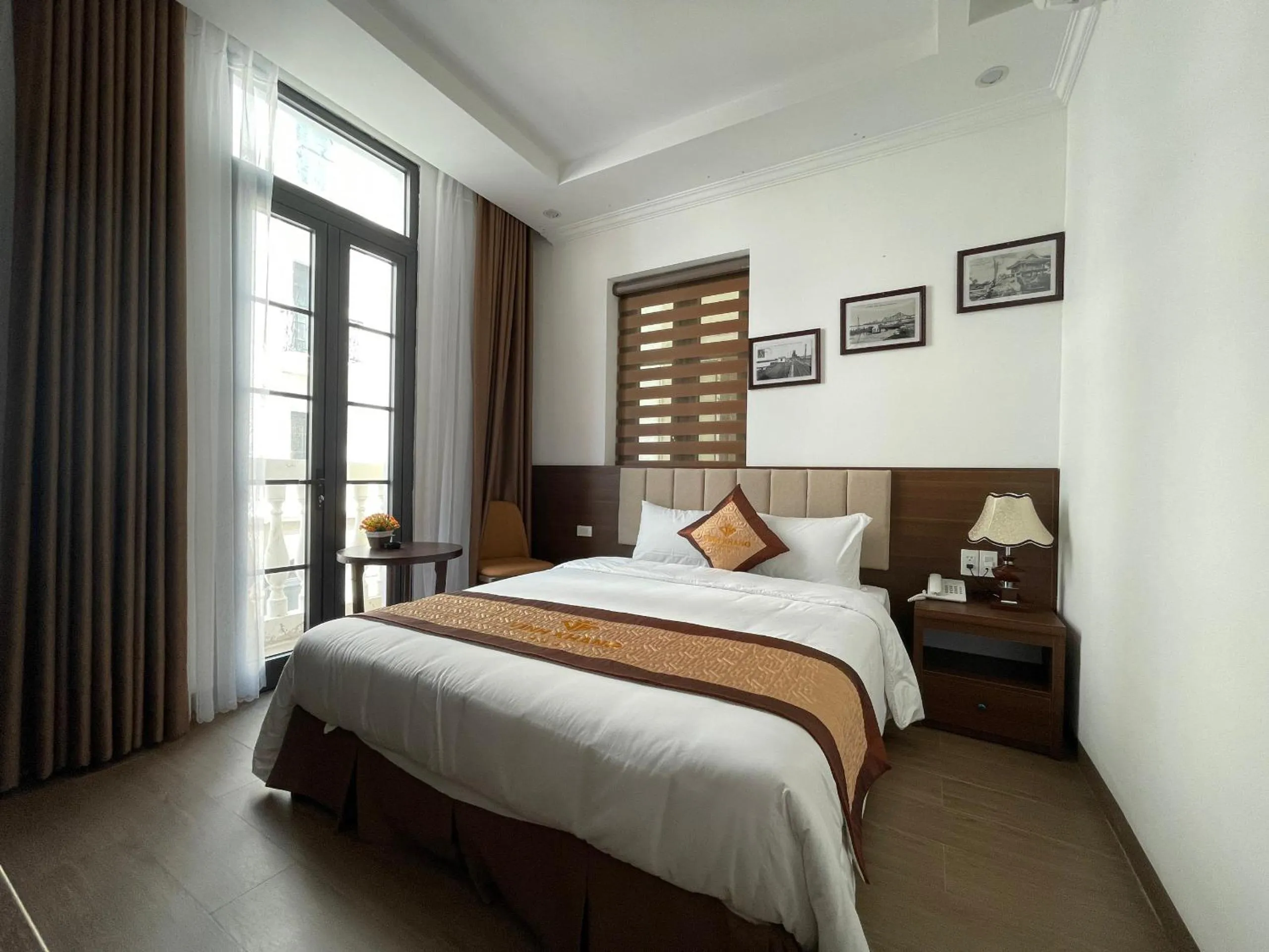 Bed in VĨNH KHANG HẠ LONG HOTEL