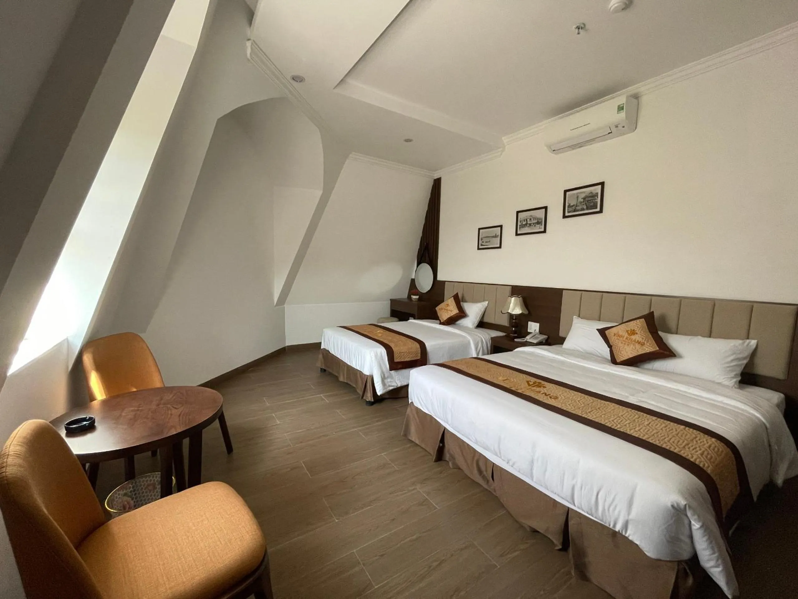 Bed in VĨNH KHANG HẠ LONG HOTEL