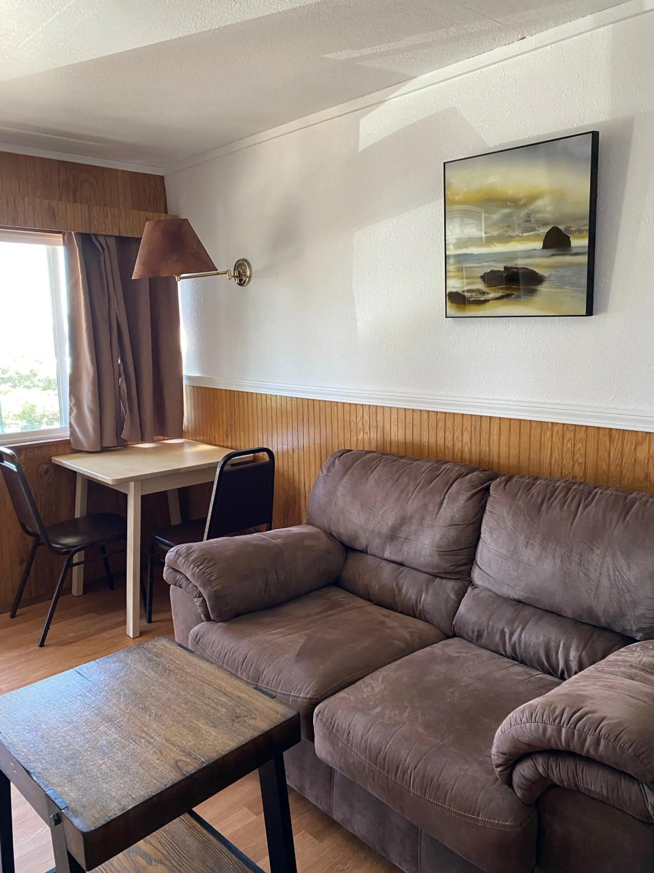 Seating area in Oceanside Ocean Front Cabins