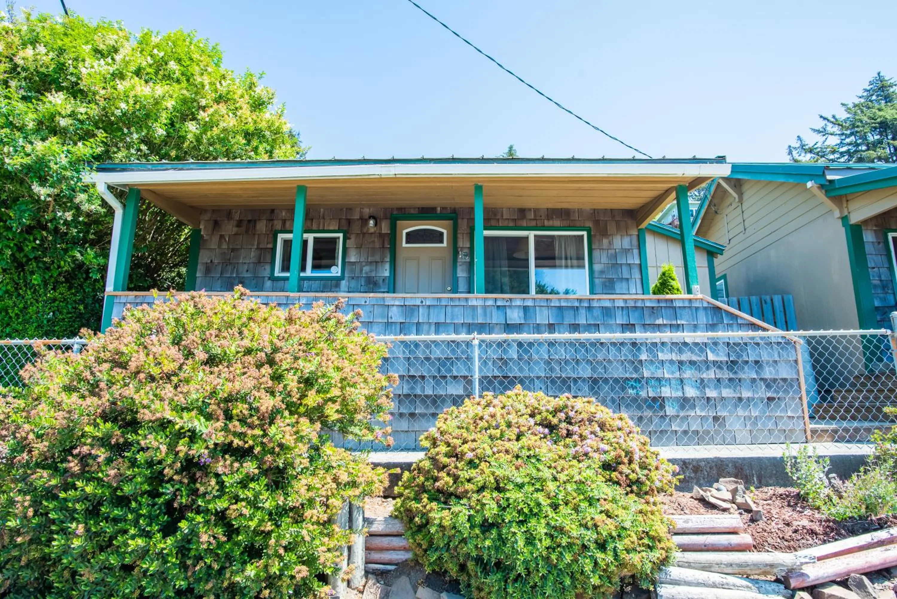 Property building in Oceanside Ocean Front Cabins