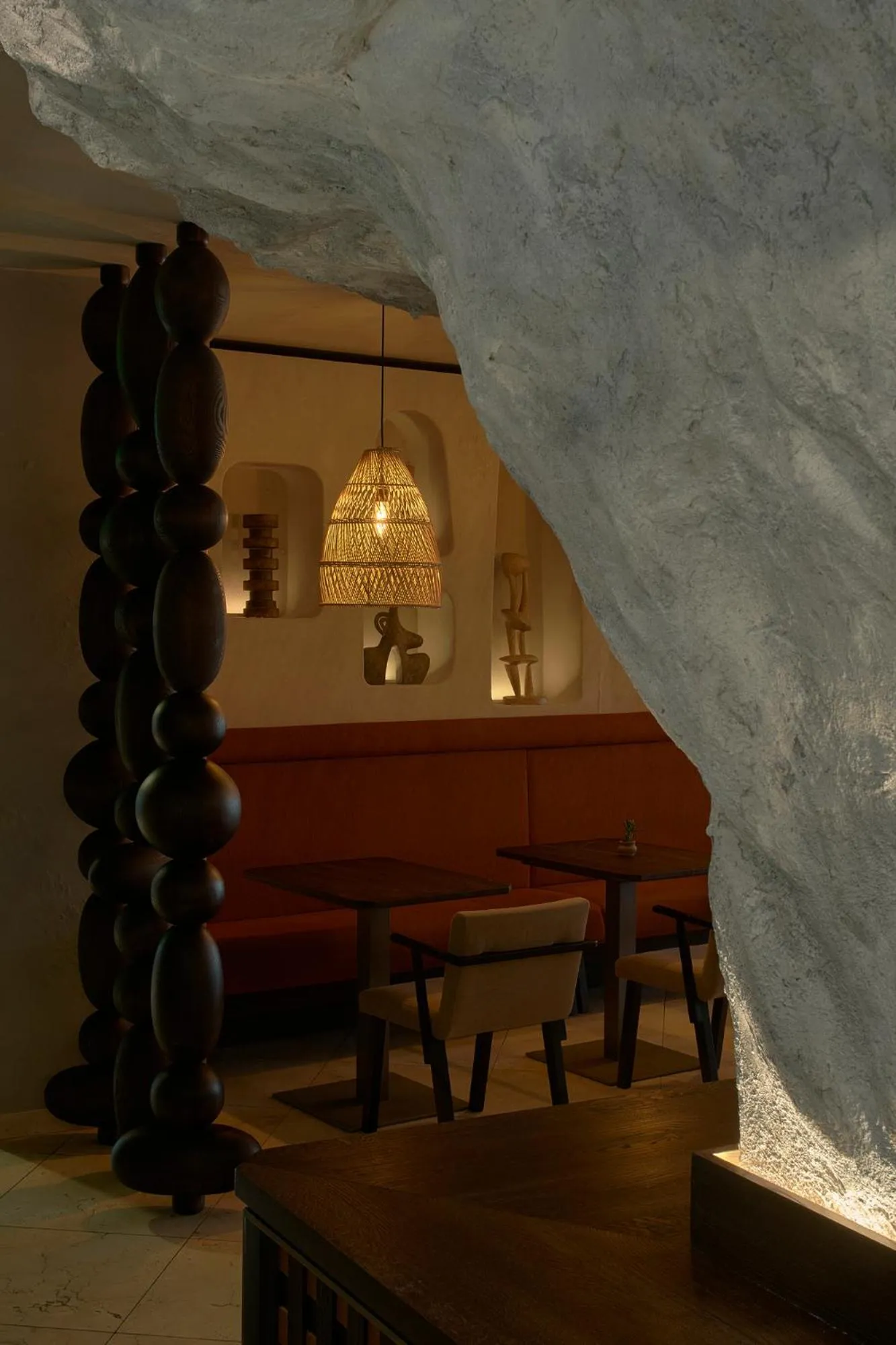 Restaurant/places to eat in Mana Suites & Sea SPA