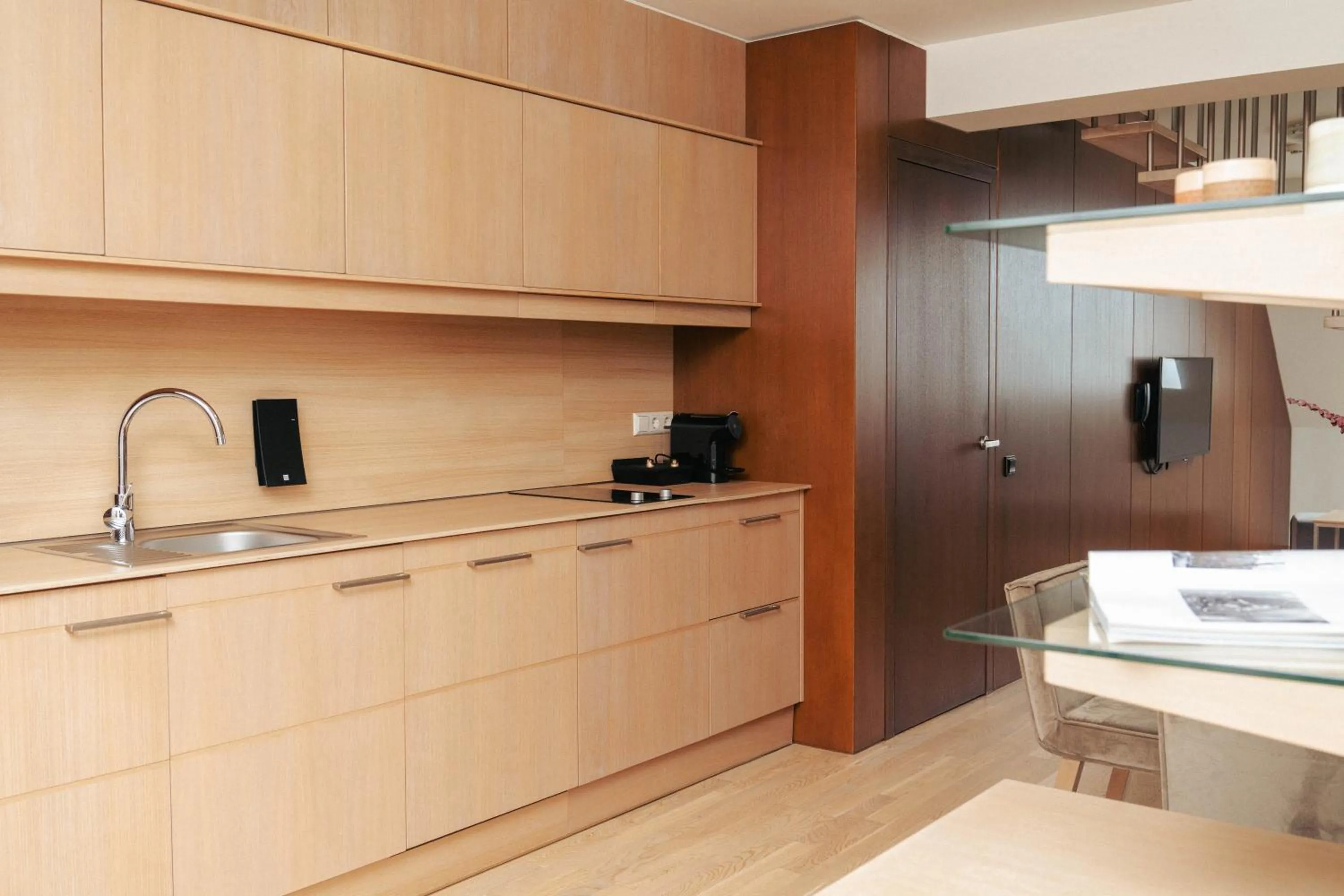 Coffee/tea facilities in Mana Suites & Sea SPA