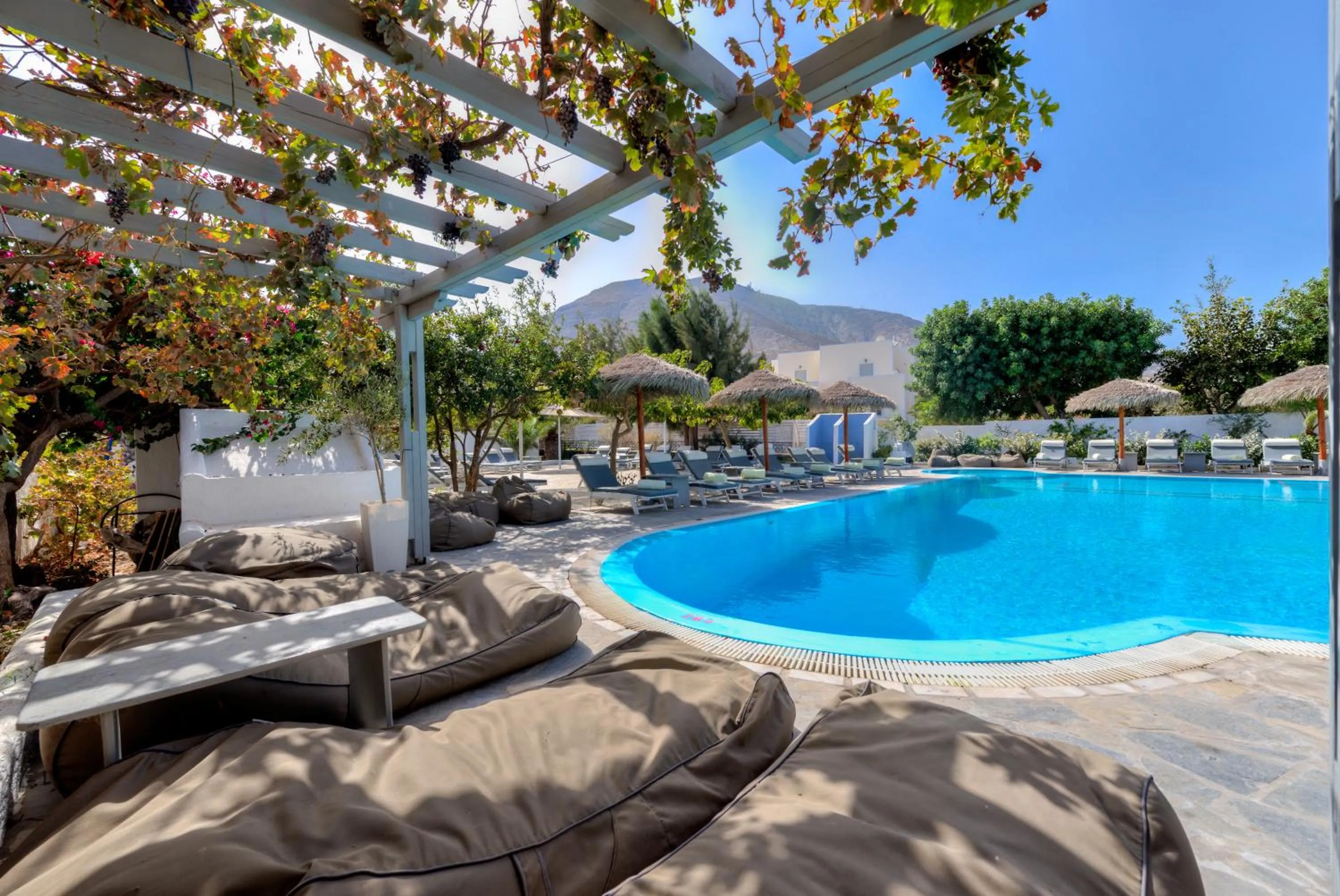 Swimming pool in HOTEL MOHITERO