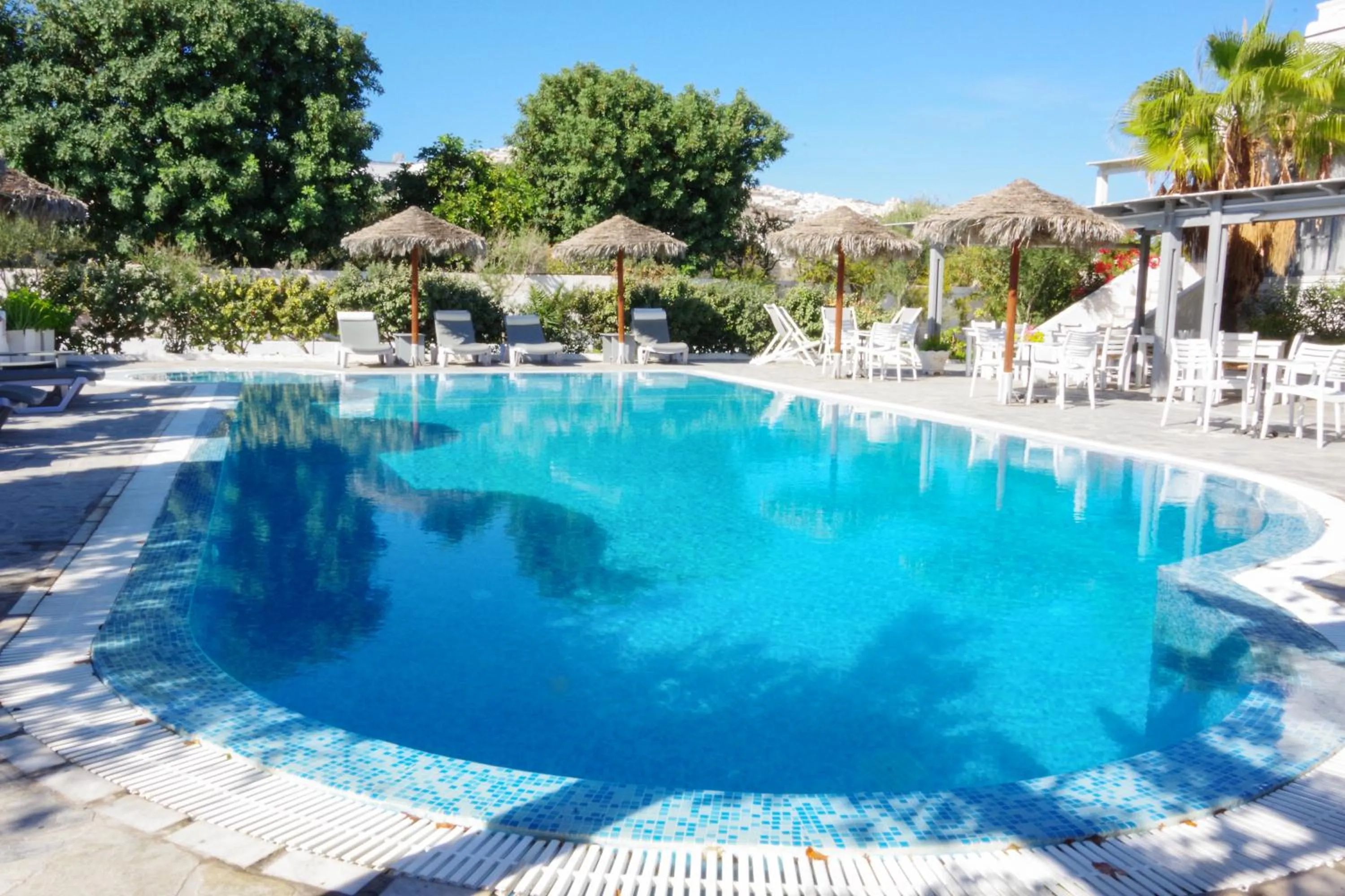 Pool view in HOTEL MOHITERO