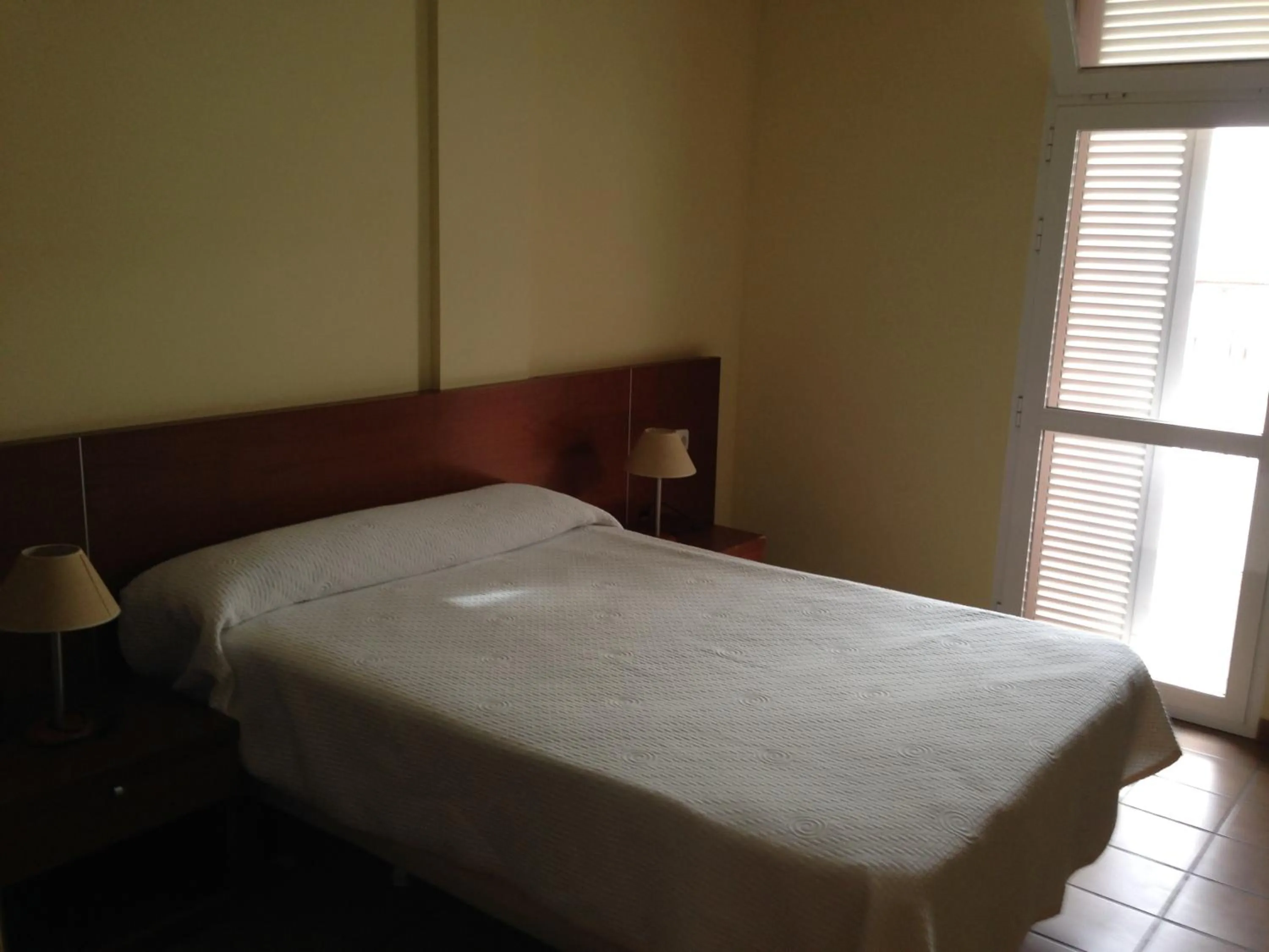 Staff, Bed in Albergue De Puntas De Calnegre