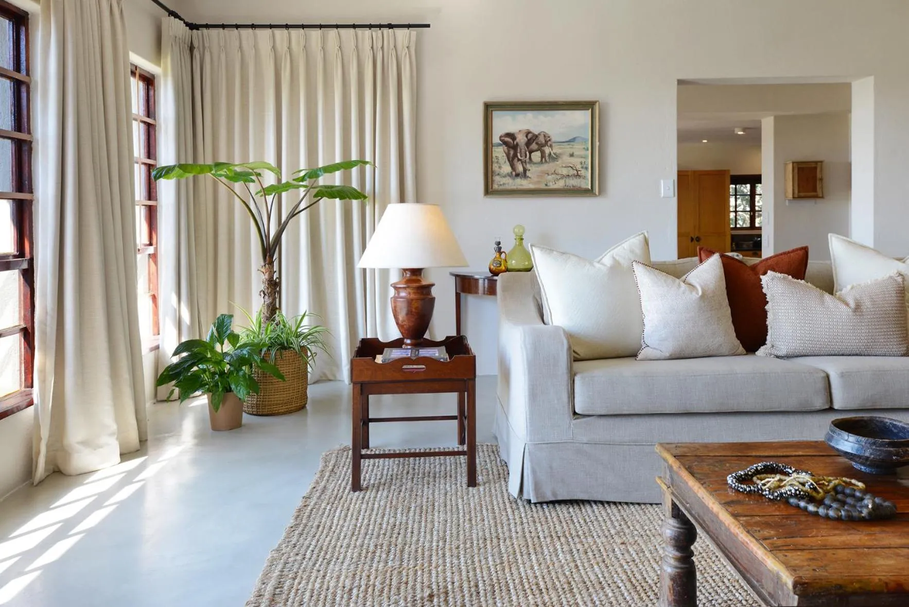 Seating area in Tomjachu Bush Retreat