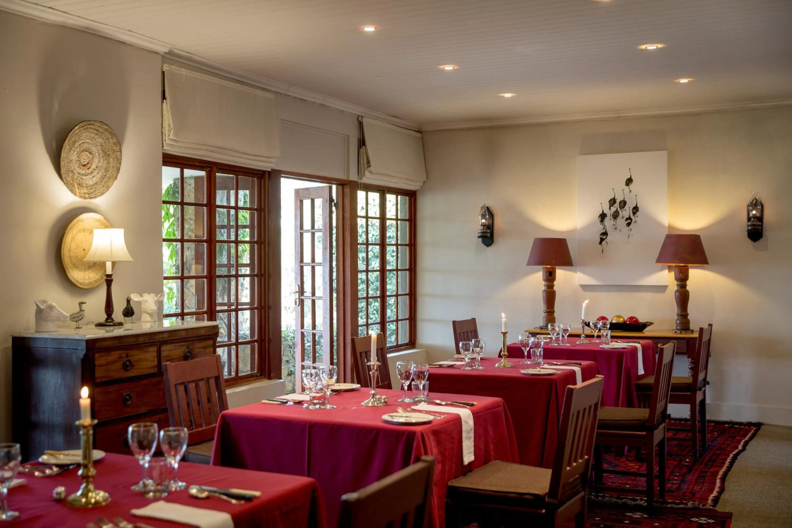 Restaurant/places to eat in Tomjachu Bush Retreat