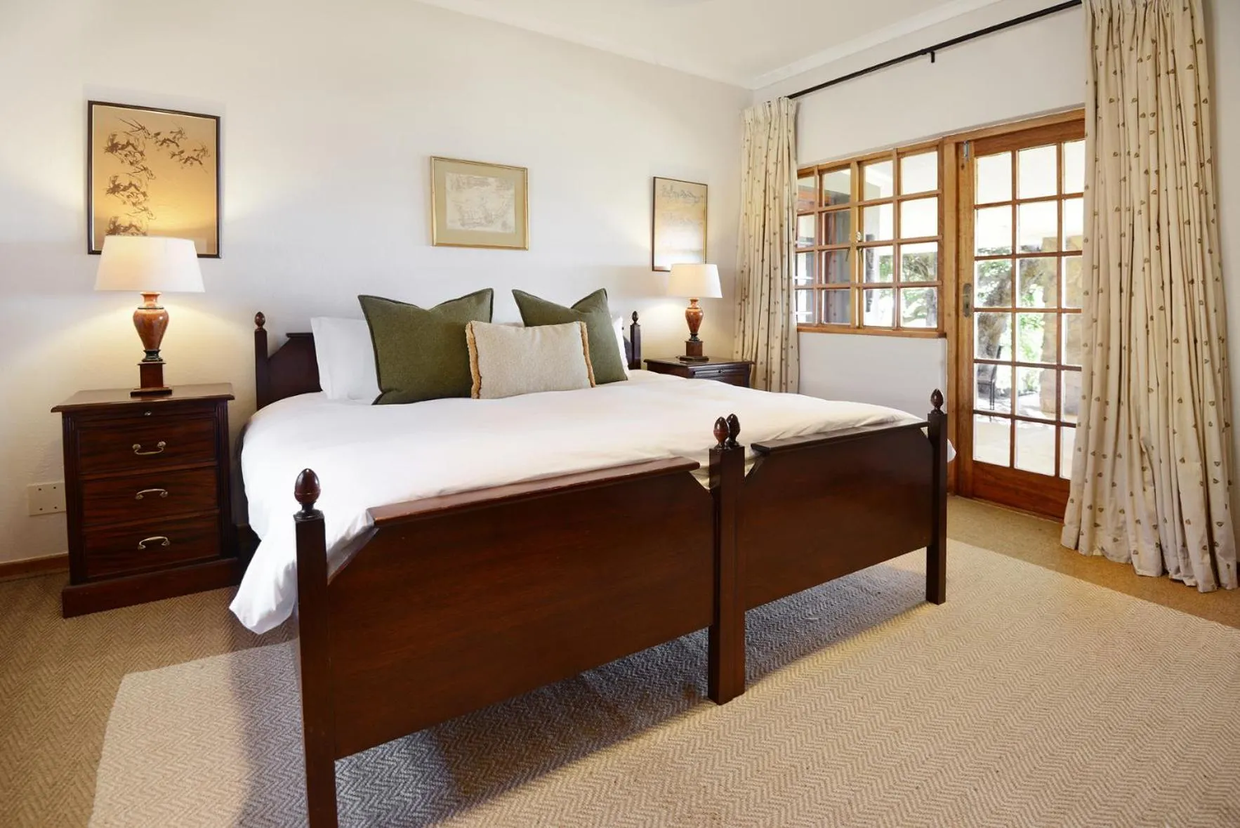 Bed in Tomjachu Bush Retreat