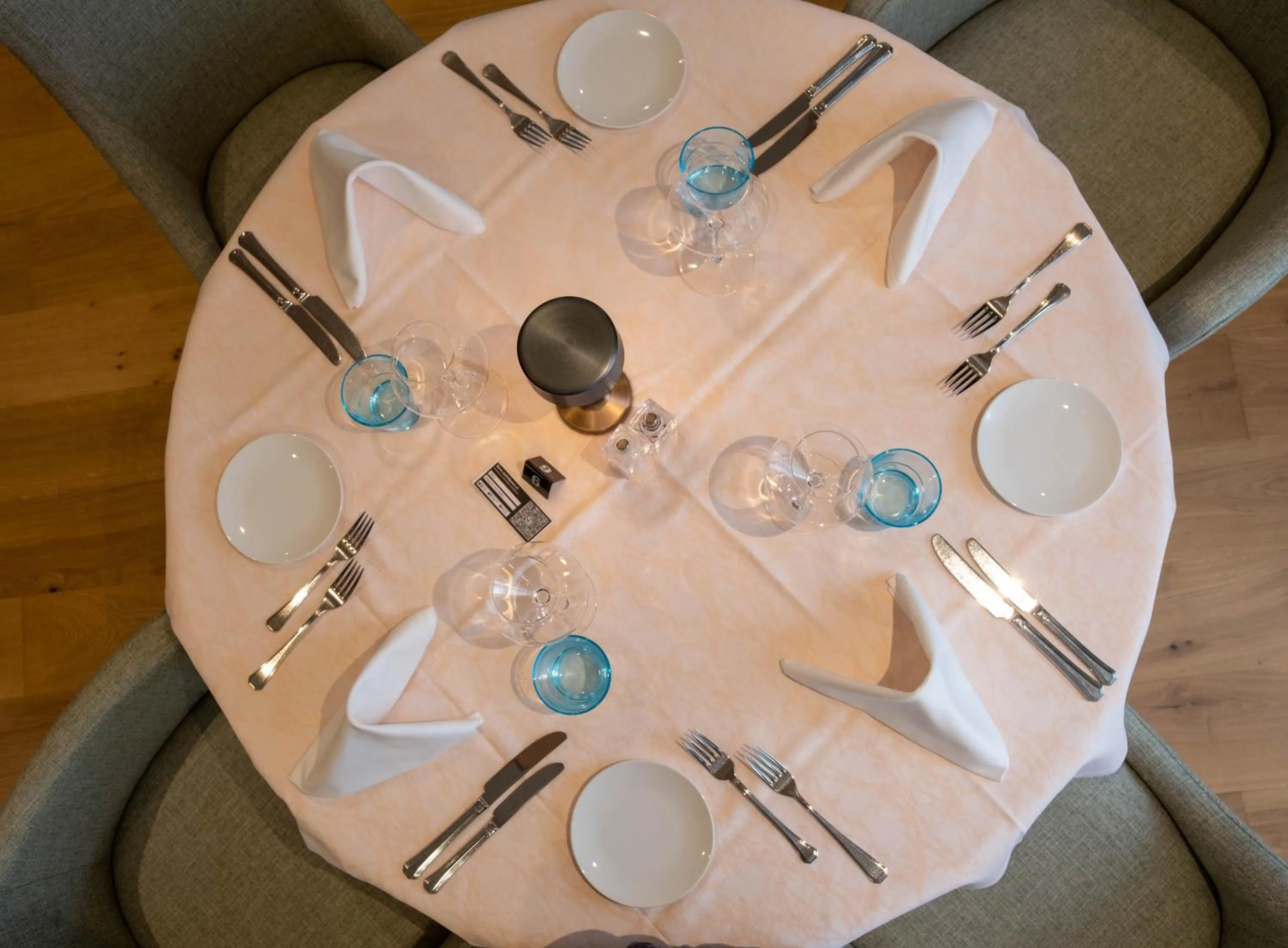 Restaurant/places to eat in Boutique Hôtel de l'Ecu Vaudois