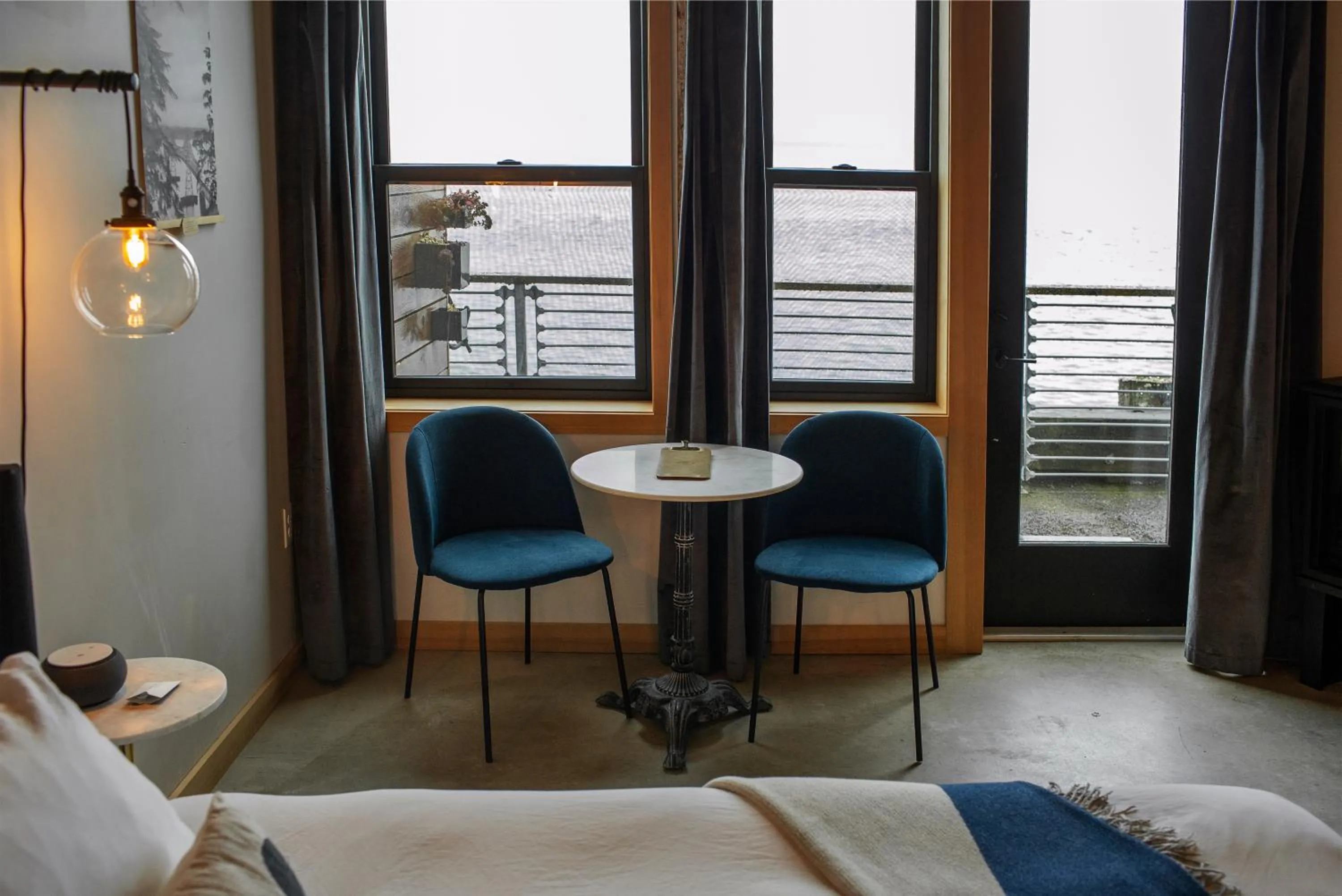 View (from property/room), Bed in Bowline Hotel