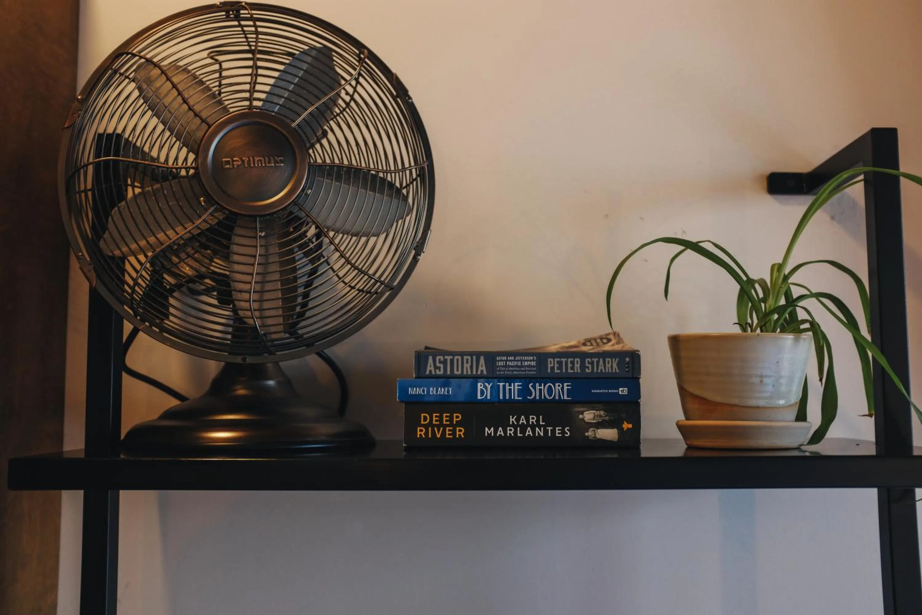 Decorative detail in Bowline Hotel