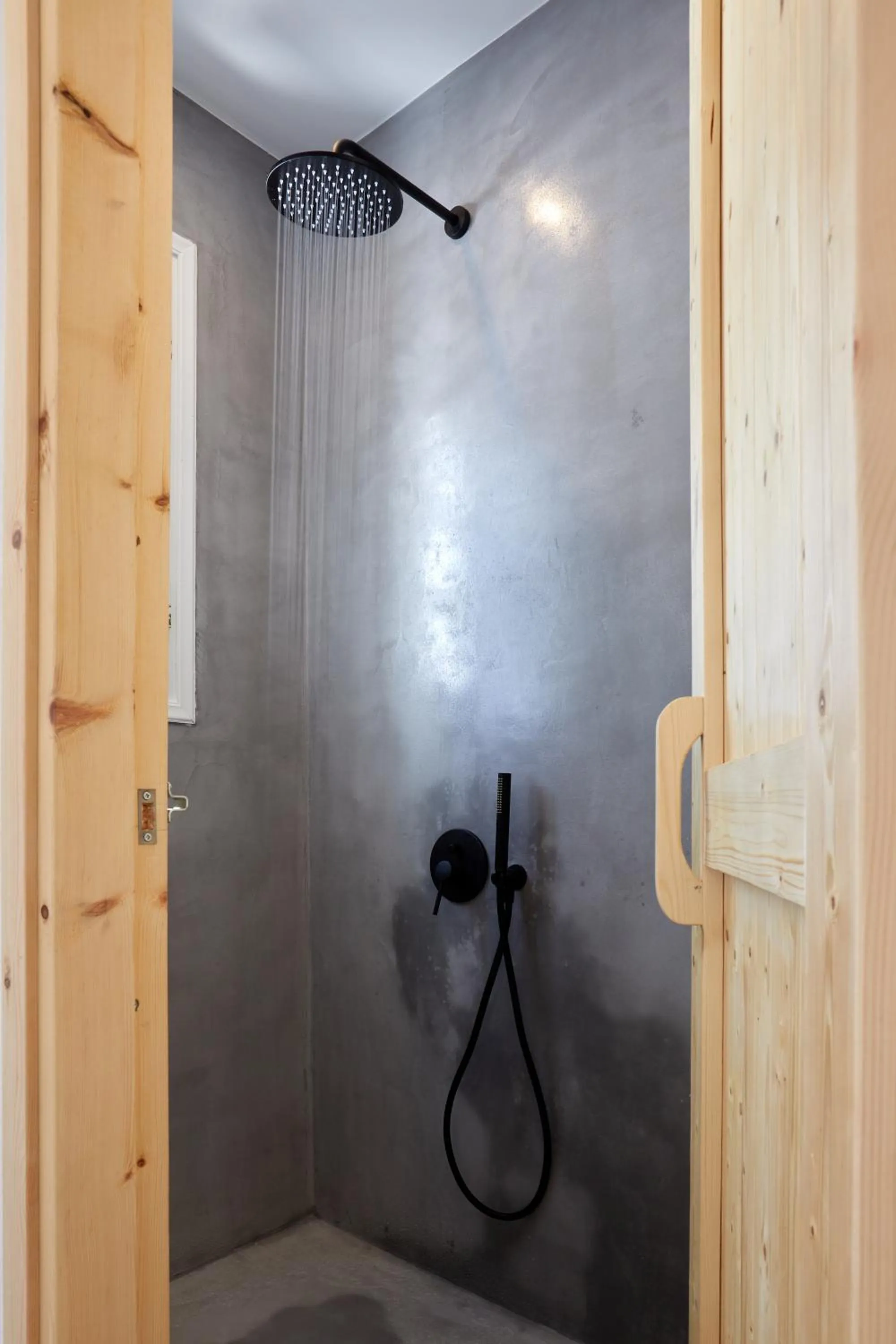 Shower in Symmetry Suites