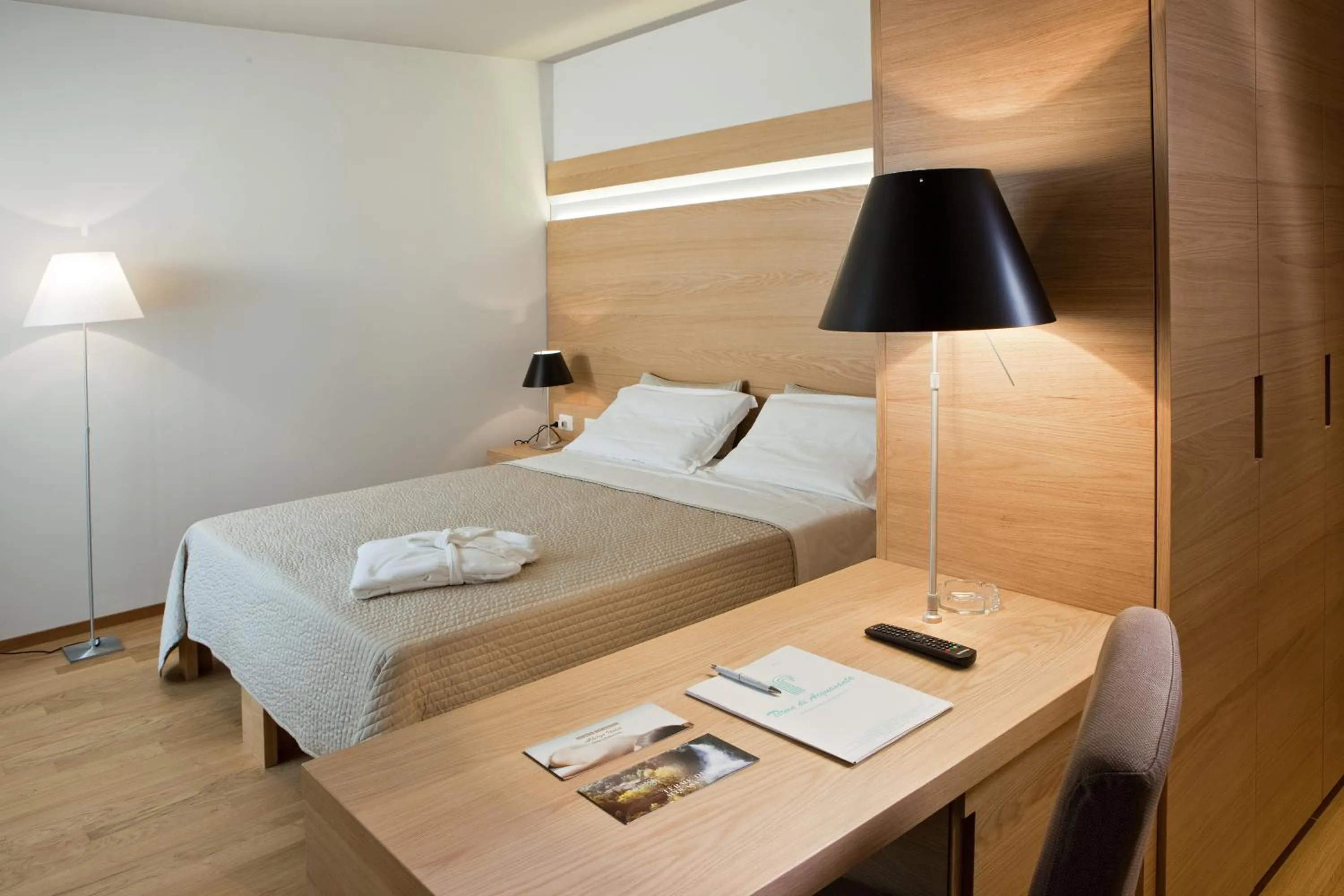 Bed in Terme di Acquasanta Hotel Italia & Spa