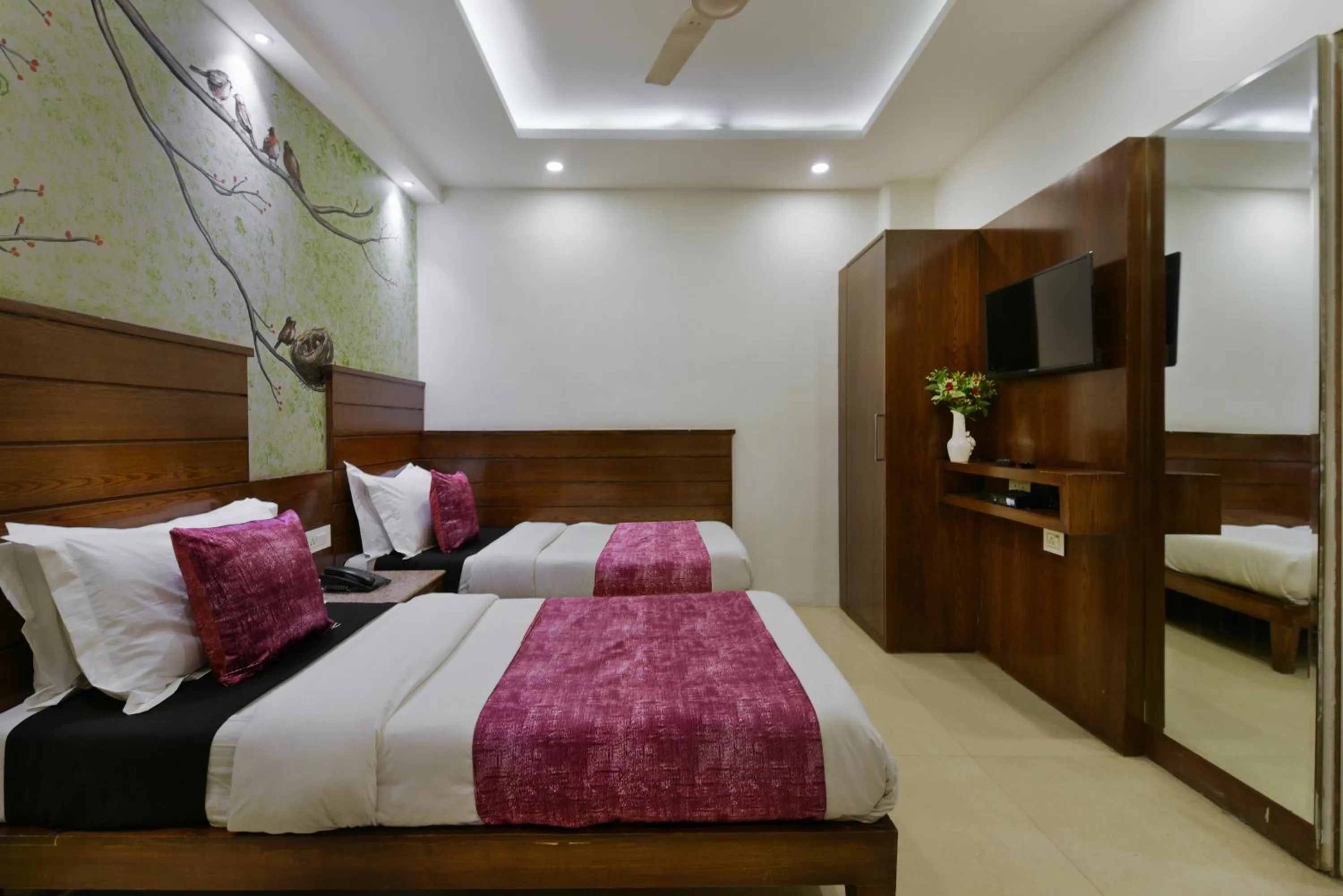 Bed in The Yuvraj By LIVIQ