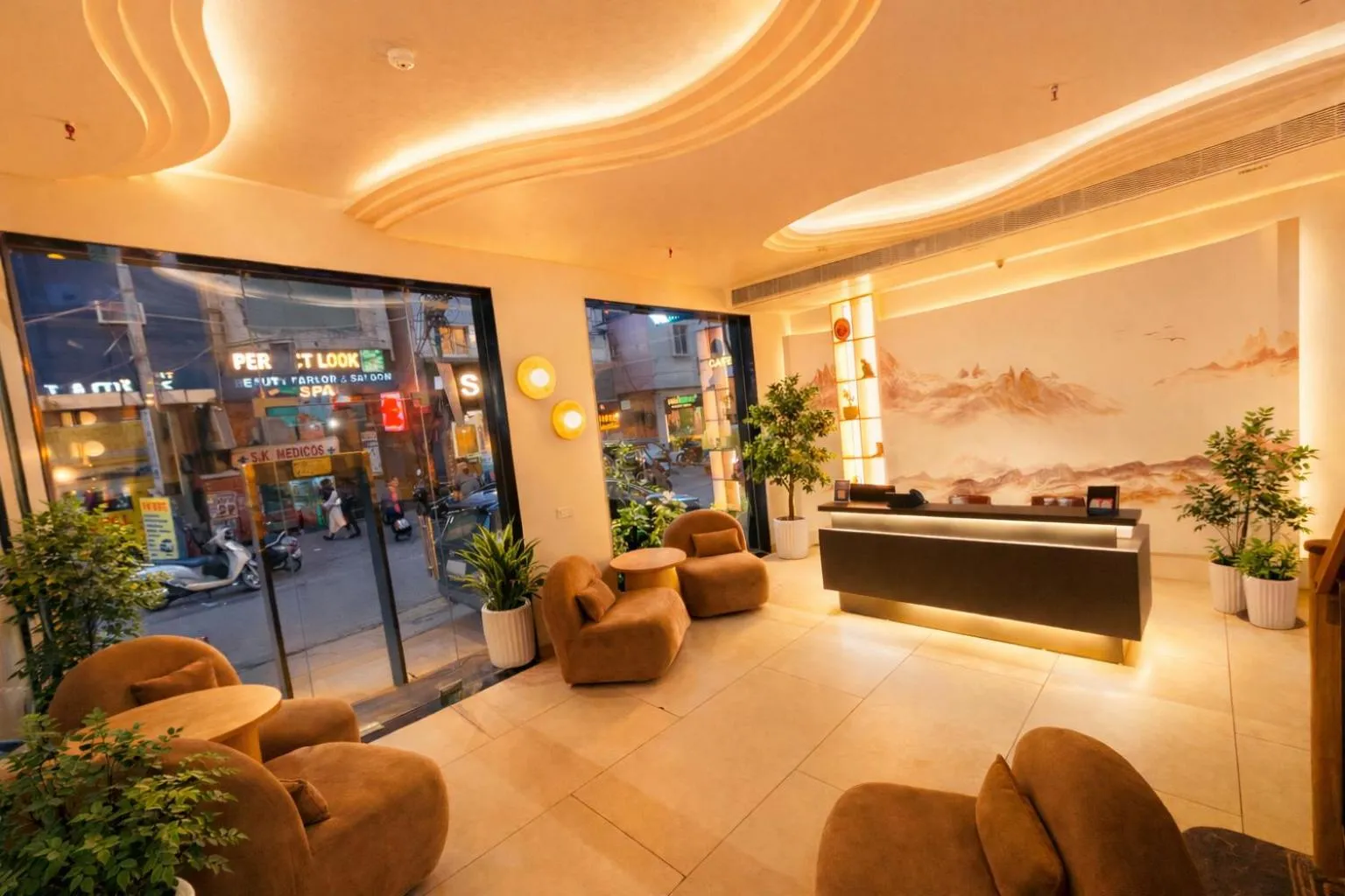 Lobby or reception in The Yuvraj By LIVIQ