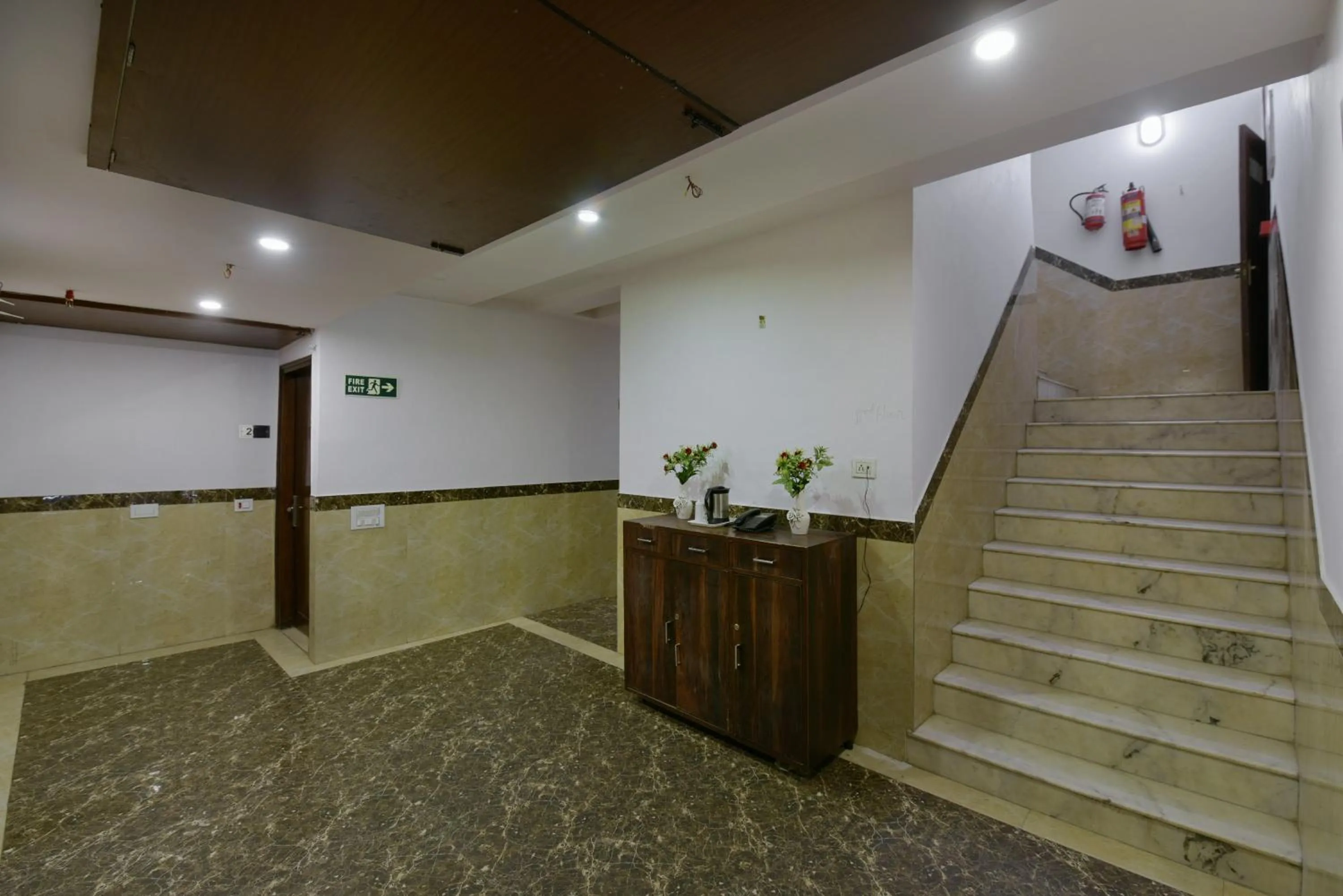 Lobby or reception in The Yuvraj By LIVIQ