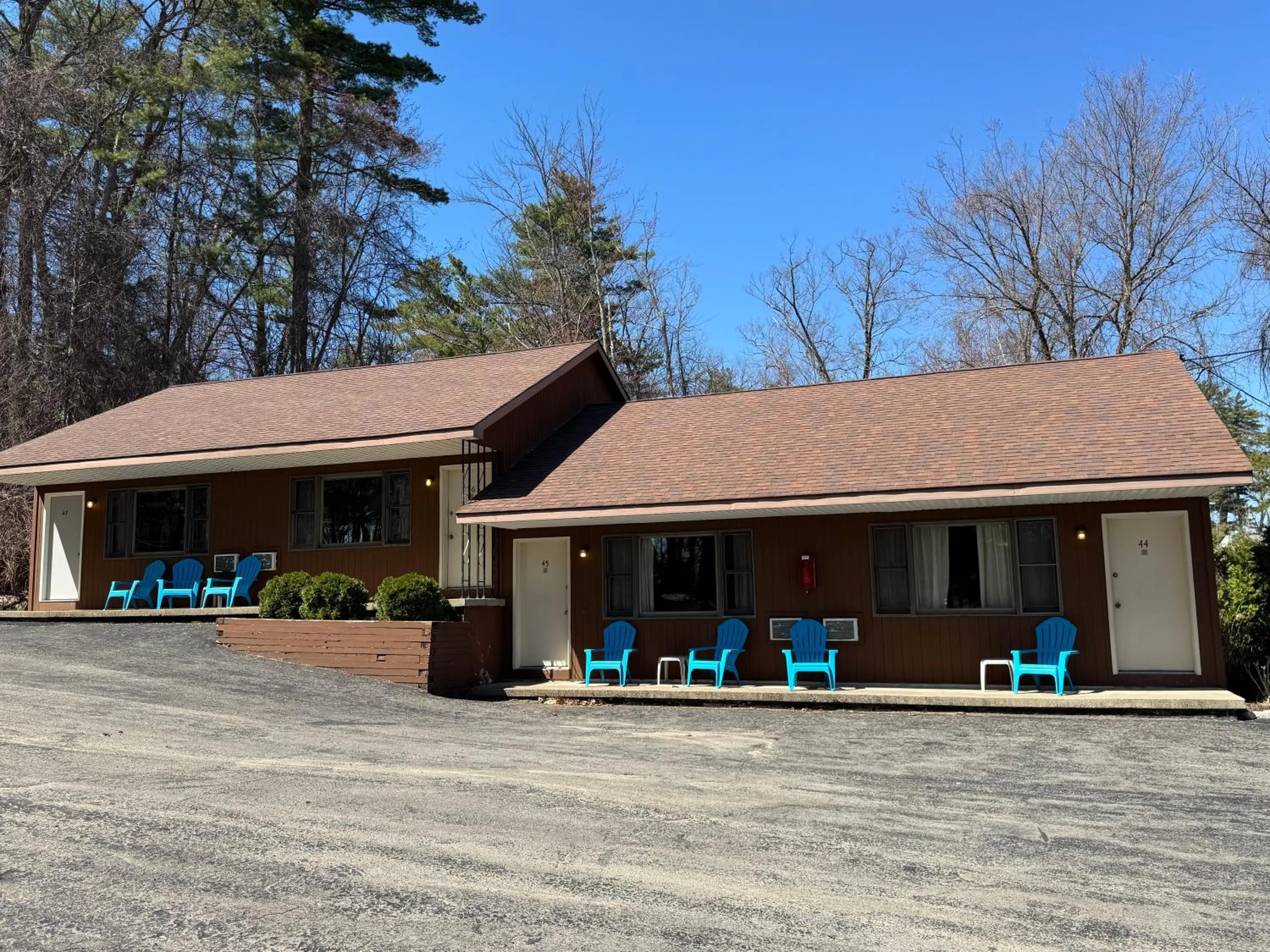 Mohican Resort Motel, Conveniently located to all Lake George attractions