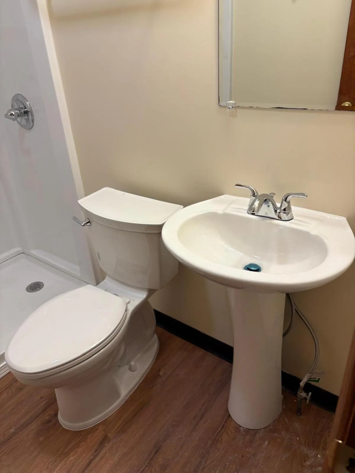 Mohican Resort Motel, Conveniently located to all Lake George attractions