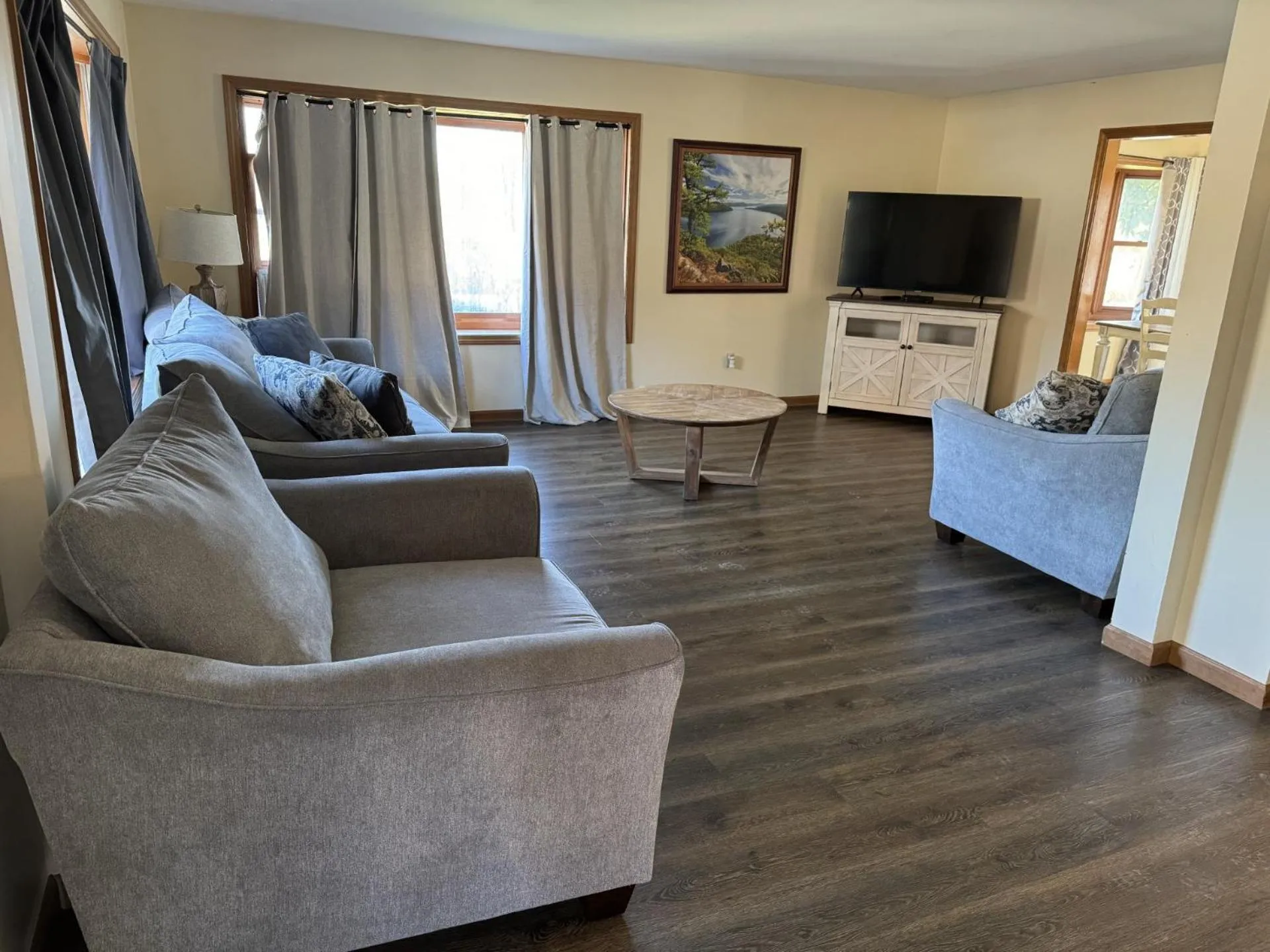 Mohican Resort Motel, Conveniently located to all Lake George attractions