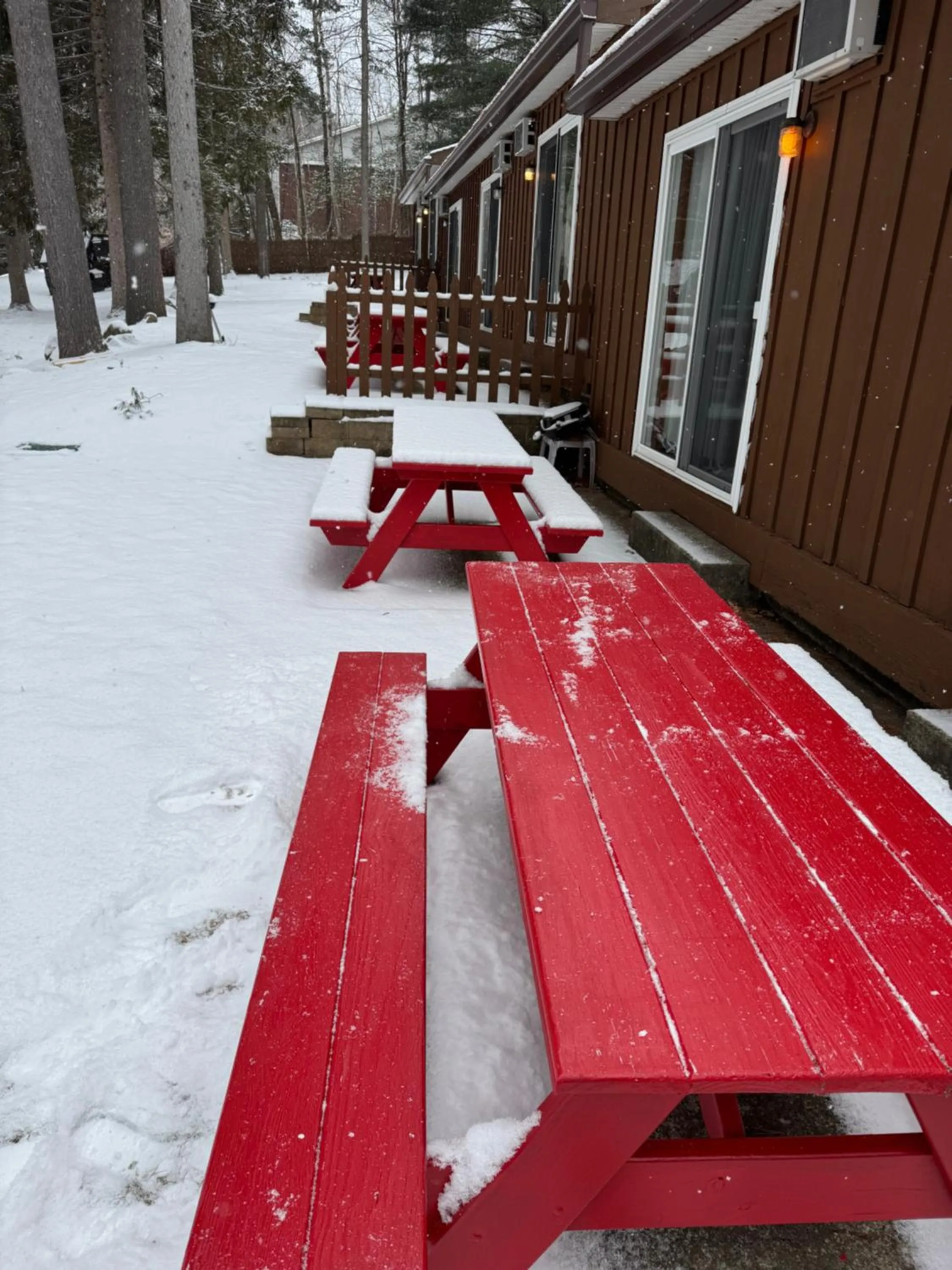 Mohican Resort Motel, Conveniently located to all Lake George attractions