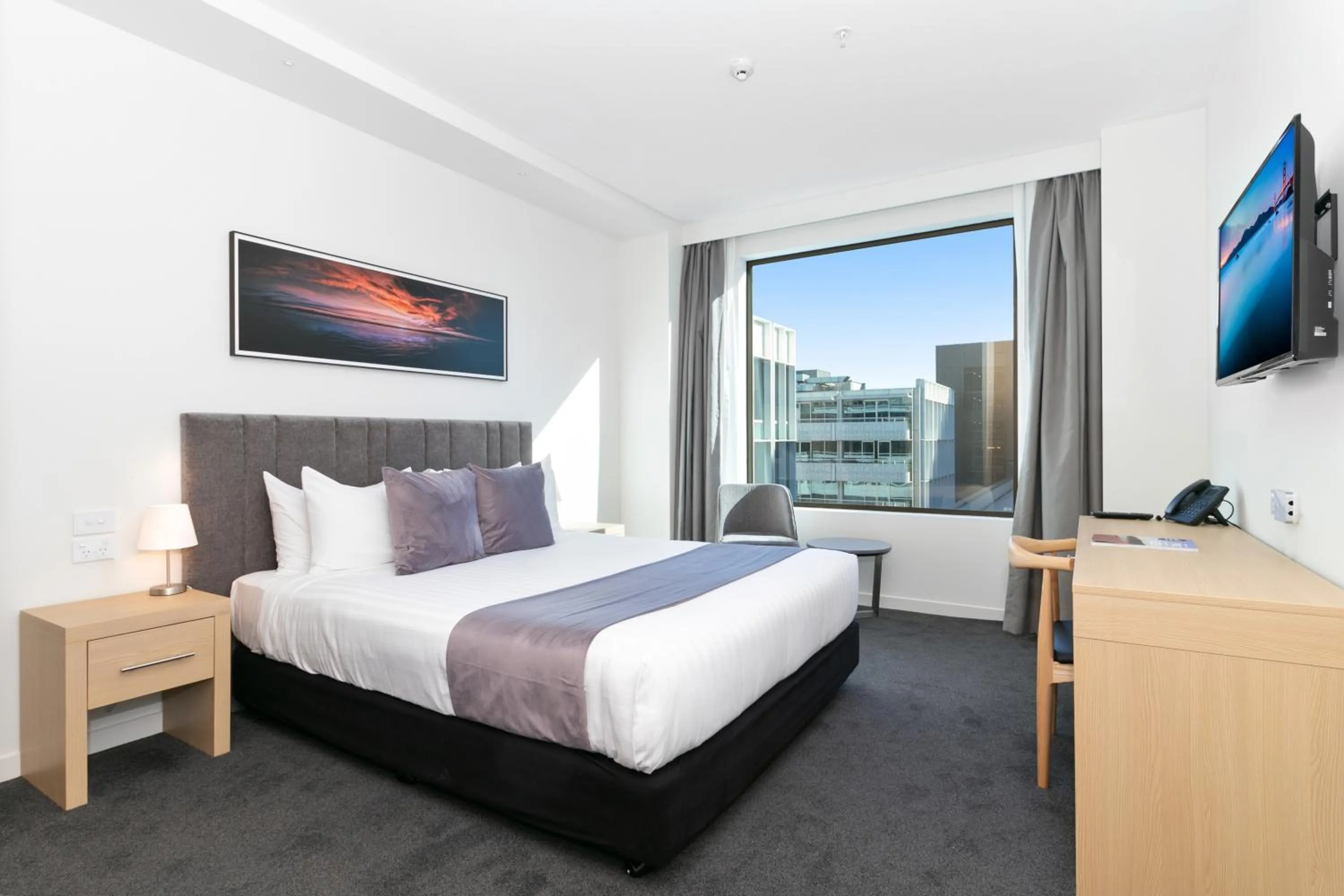 City view, Bed in Christchurch City Hotel