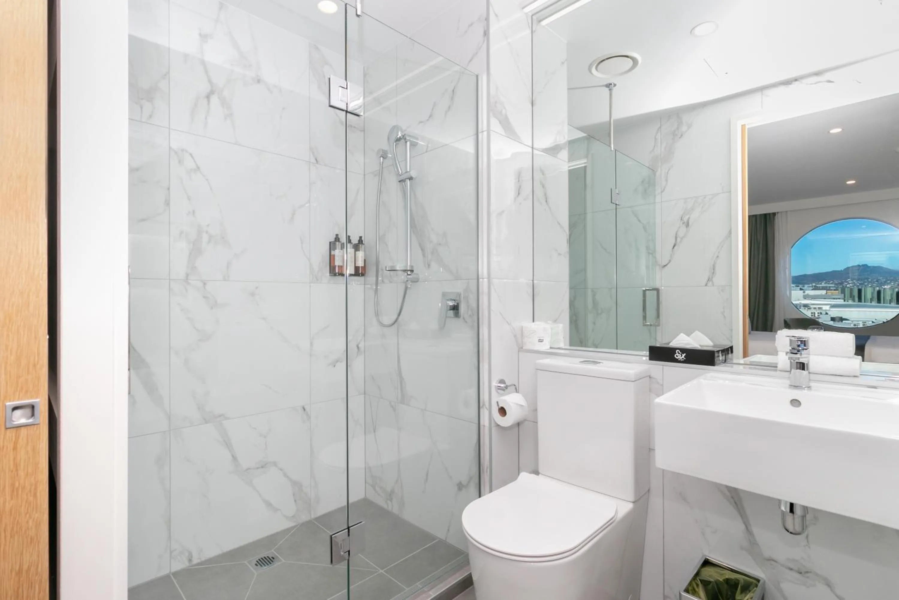 Bathroom in Christchurch City Hotel