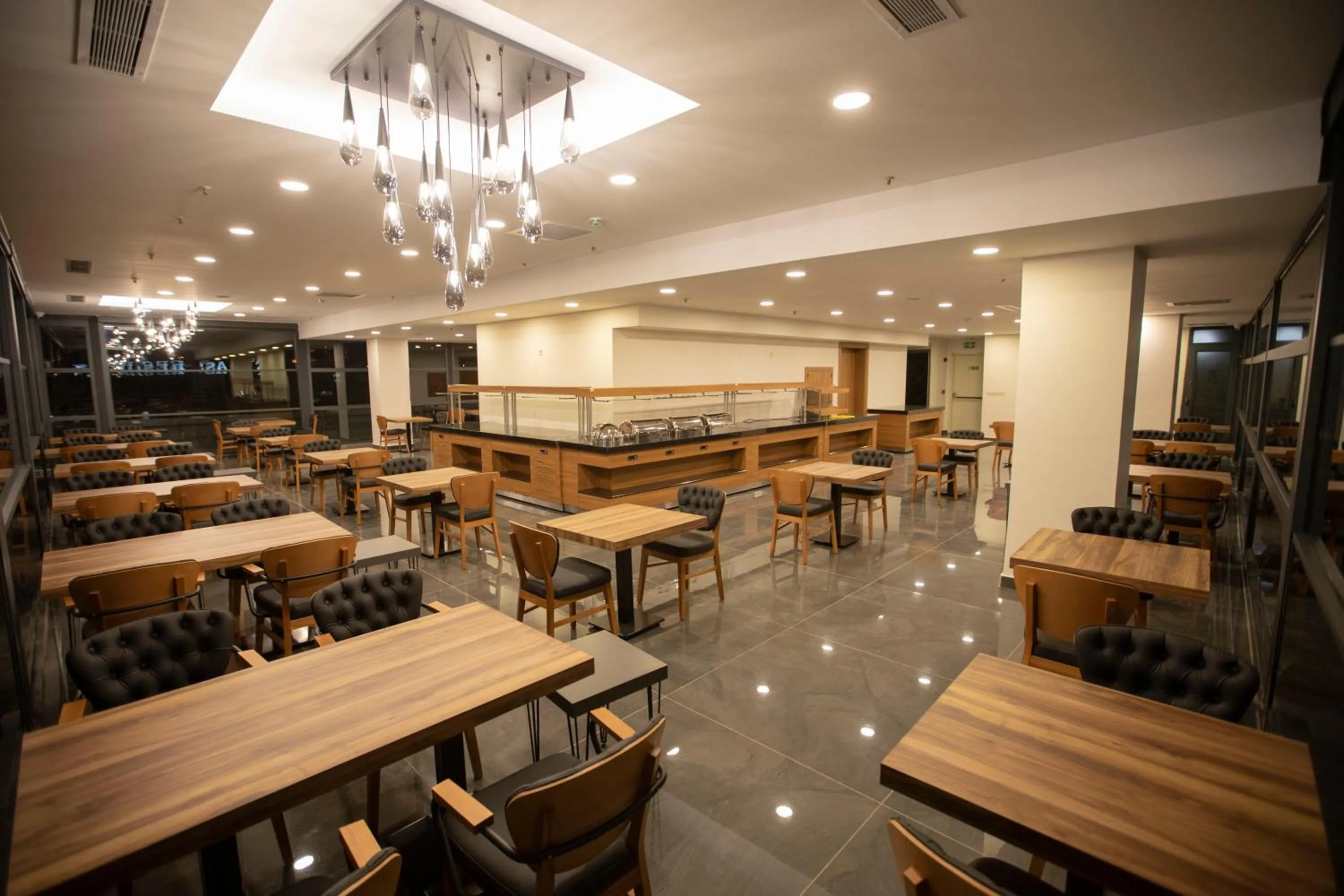 Divares Luxury Hotel