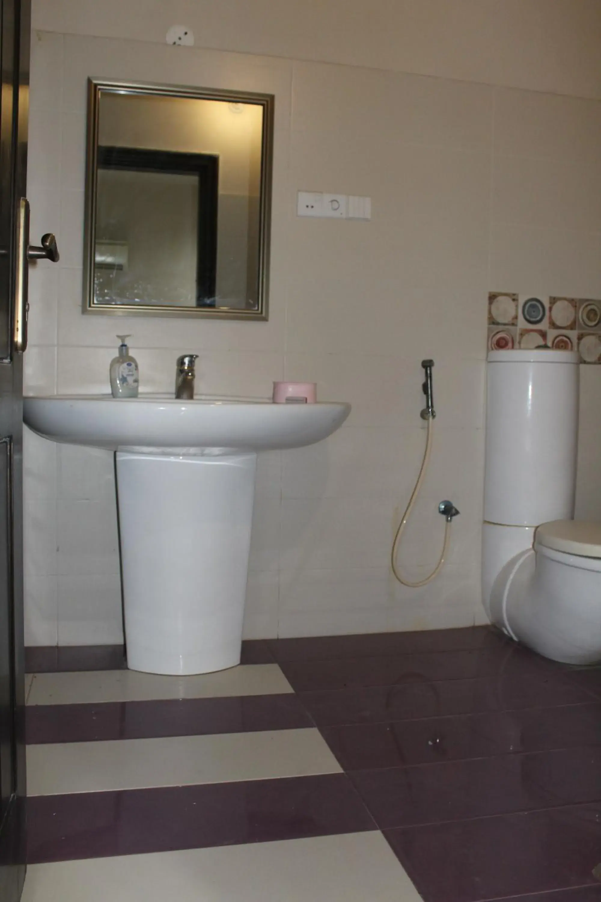 Standard Double Room in HOTEL STATE RESIDENCY Standard Double Room in HOTEL STATE RESIDENCY