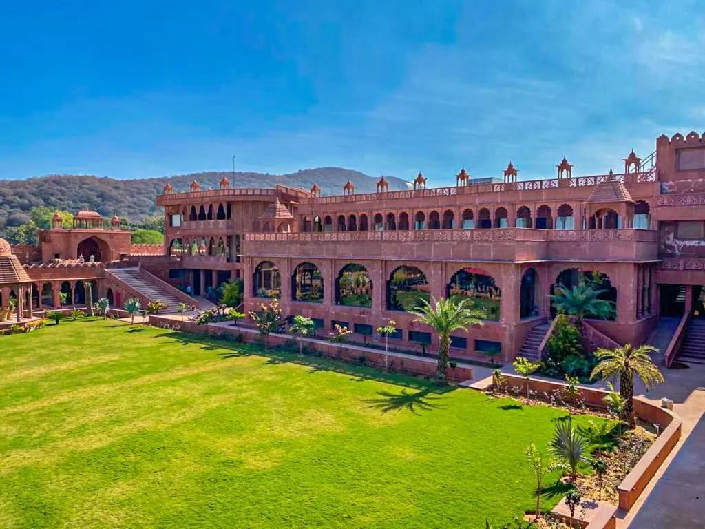 Garden in Puratan Qila