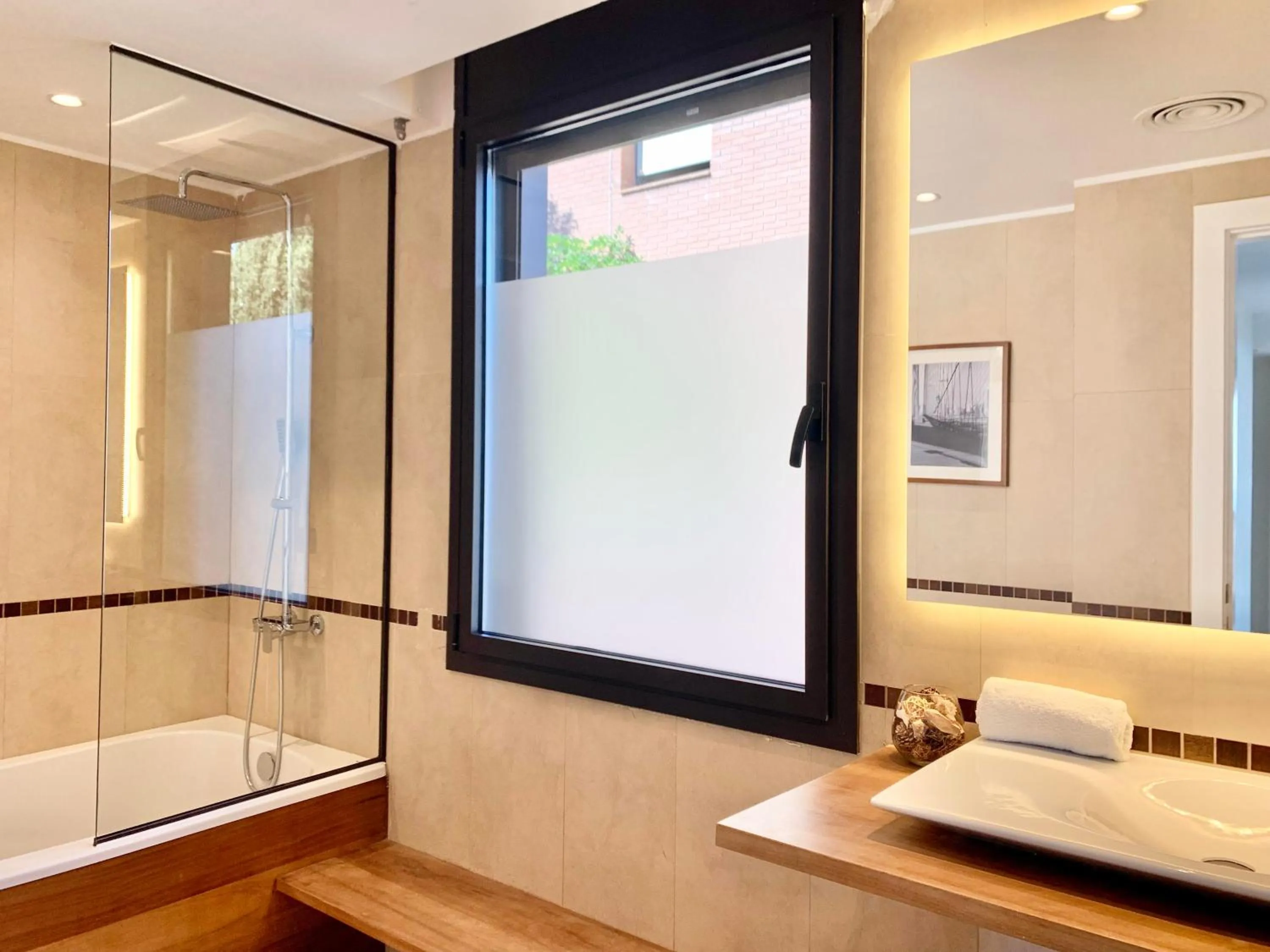 Sitges Spaces Sea View Villa- 6 Bedrooms, 5 bathrooms, 2 private pools, Near center