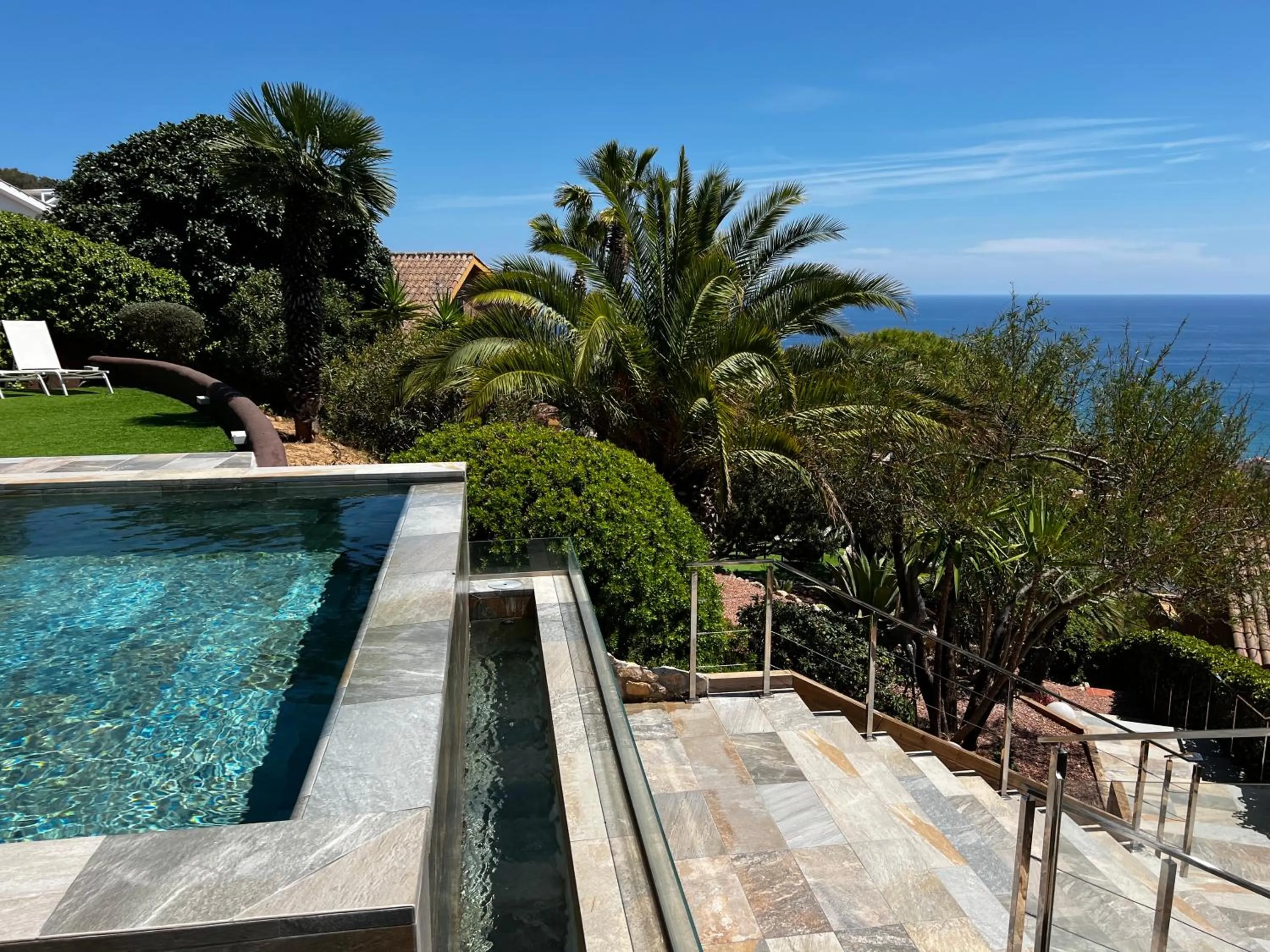 Sitges Spaces Sea View Villa- 6 Bedrooms, 5 bathrooms, 2 private pools, Near center