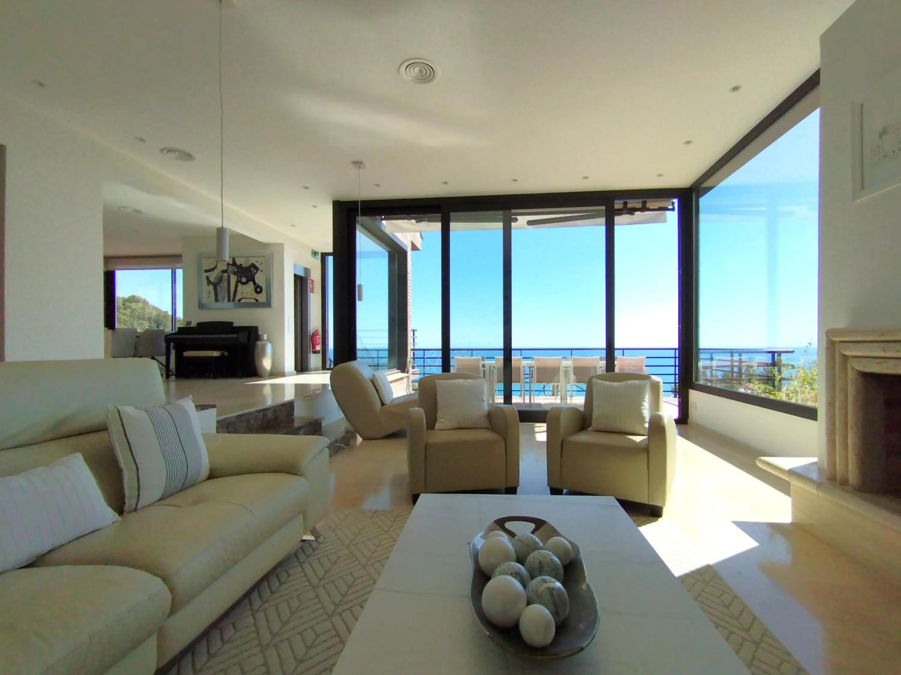 Sitges Spaces Sea View Villa- 6 Bedrooms, 5 bathrooms, 2 private pools, Near center